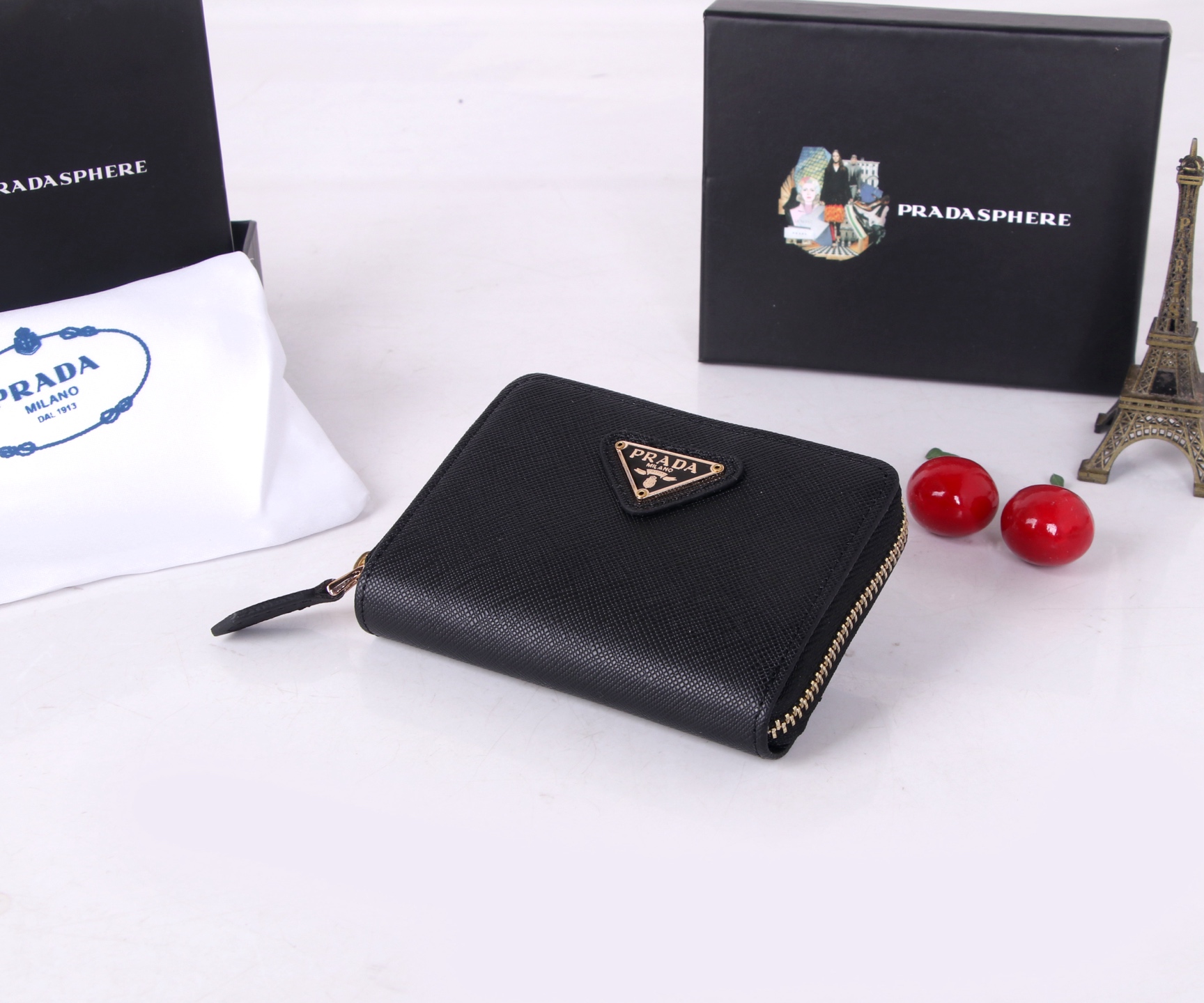 PRADA Black Leather Wallet: LM1123, 10*8 cm, Top-Quality Material and Craftsmanship - 图片 5