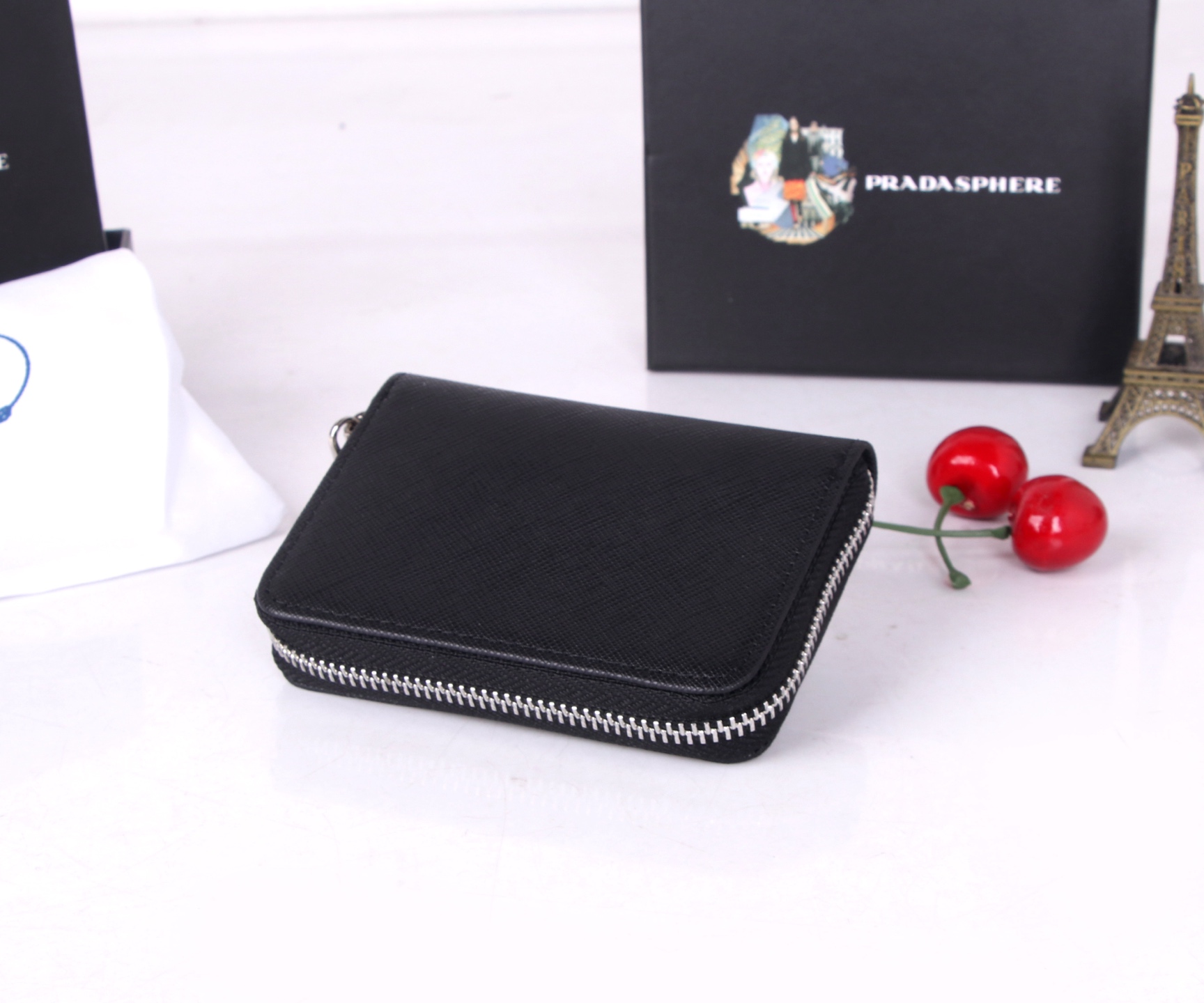“PRADA Black Leather Wallet with Top-Class Cow Skin and Hardware Accessories” - 图片 6