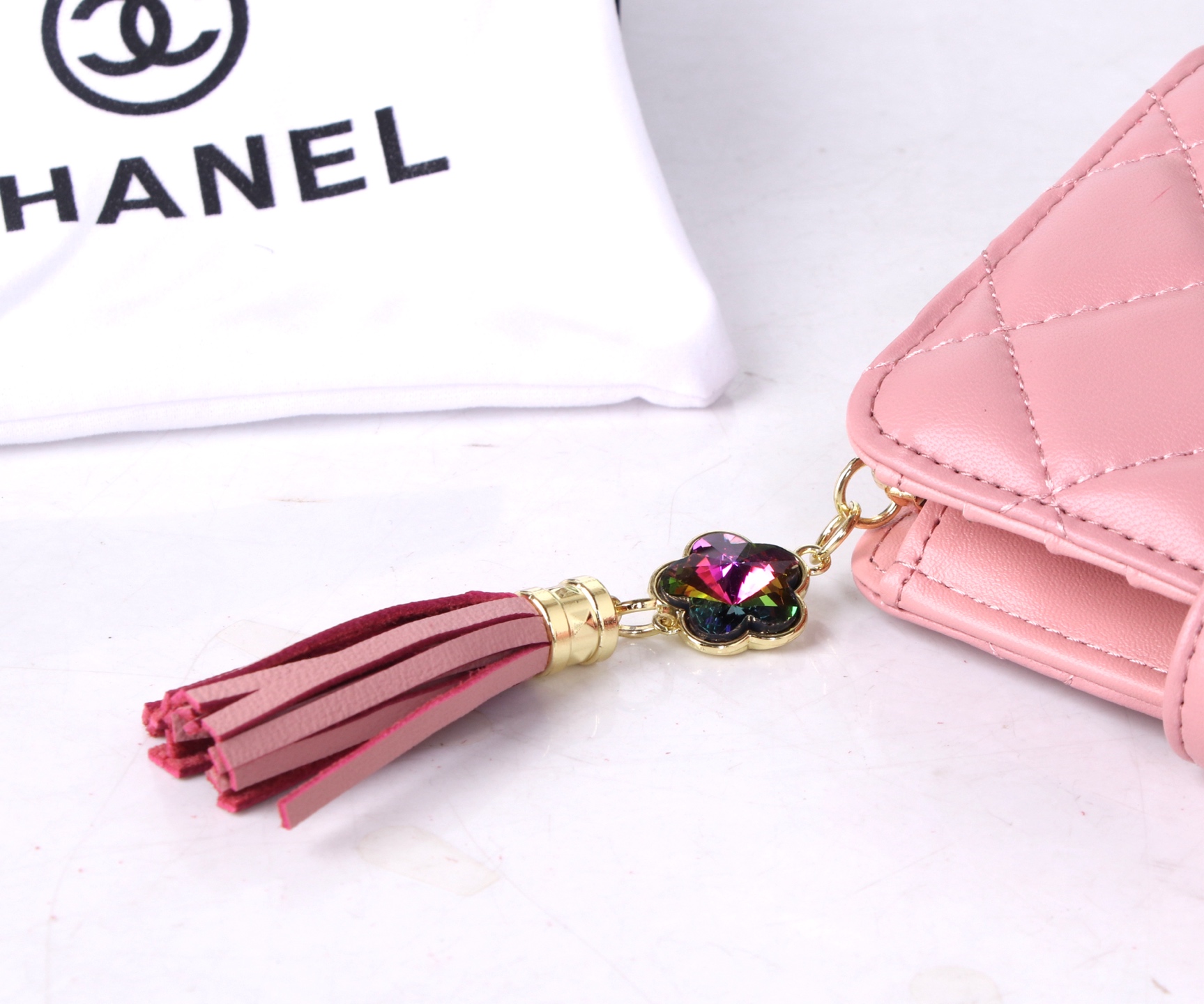 Chanel Black and Pink Sheepskin Multi-Purpose Purse – Compact, Stylish, and Practical - 图片 5