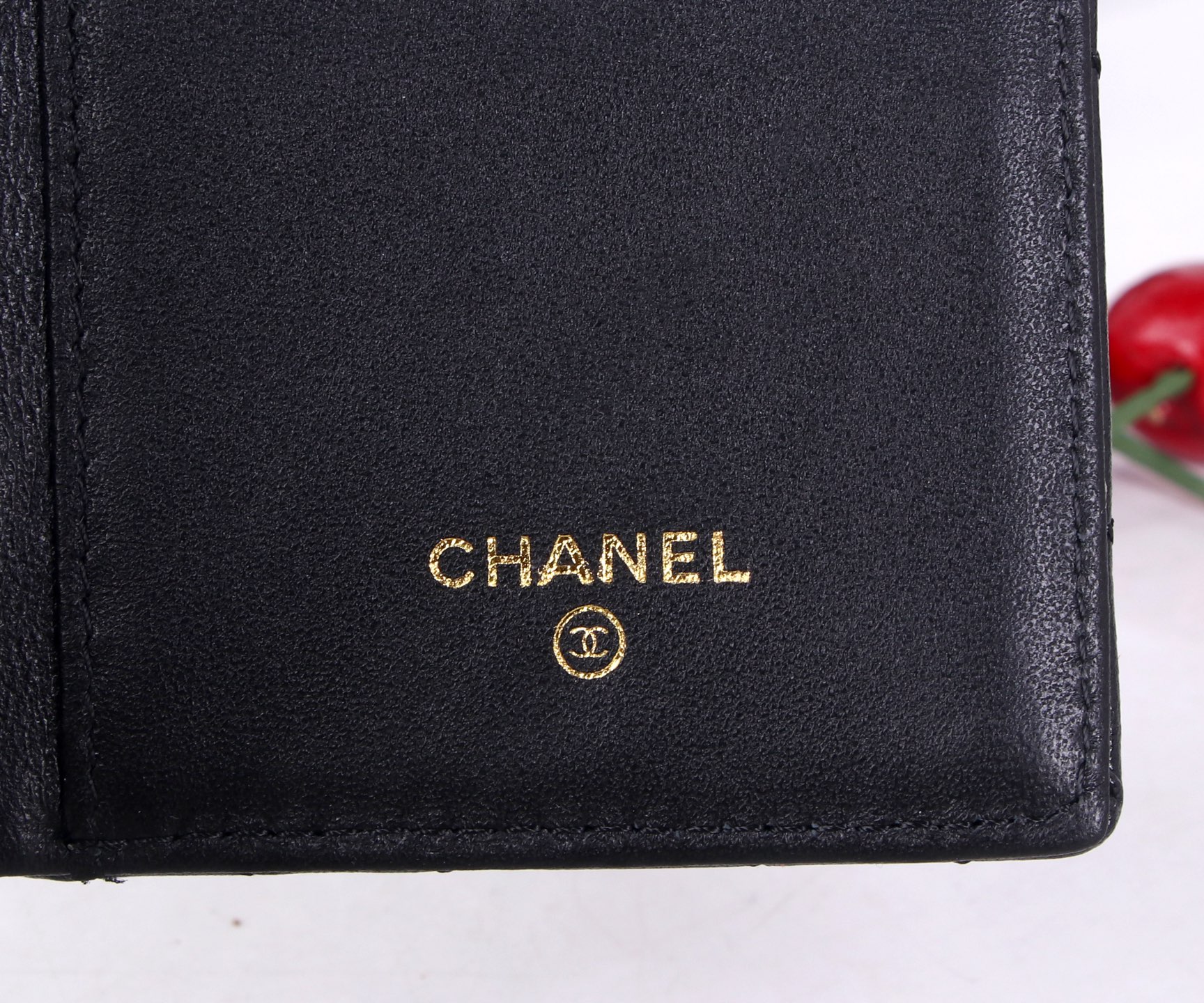 Chanel Black and Red Multi-Purpose Trim Purse with Fine Workmanship - 图片 6