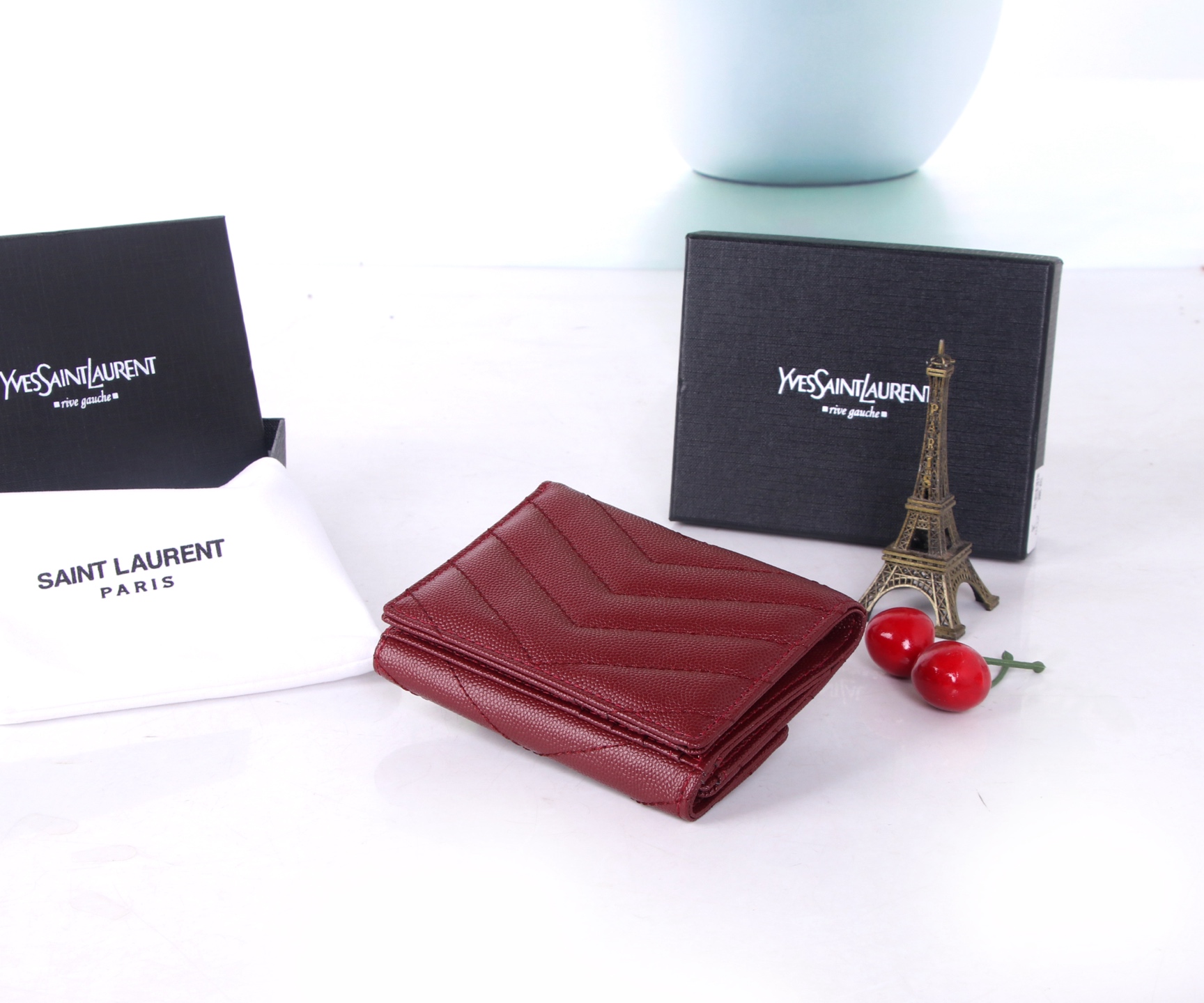 St. Roland Black/Red Wallet: 2021 YSL Counter Trend, Cow Skin, Multipurpose Design - 图片 4