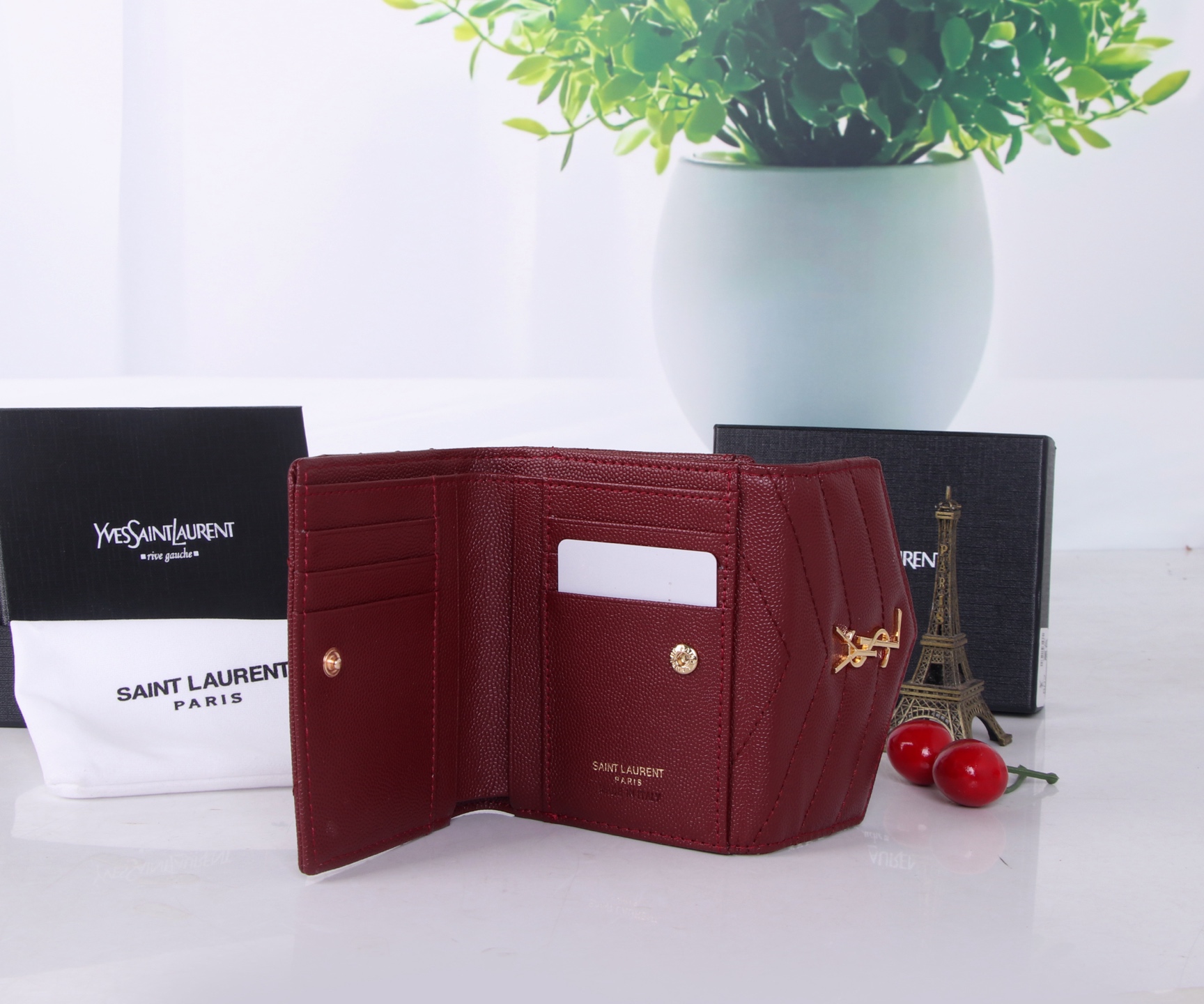 St. Roland Black/Red Wallet: 2021 YSL Counter Trend, Cow Skin, Multipurpose Design - 图片 5