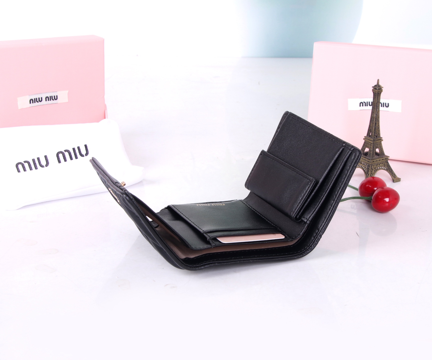 Miumiu Thermal Lambskin Bag: Black, Pink, Blue, Classic Flower Design, Fine Quality - 图片 8