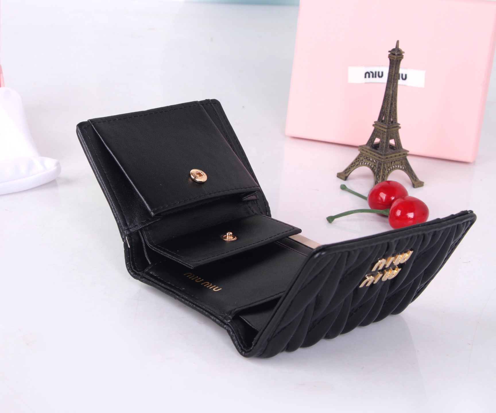 Miumiu Thermal Lambskin Bag: Black, Pink, Blue, Classic Flower Design, Fine Quality - 图片 9