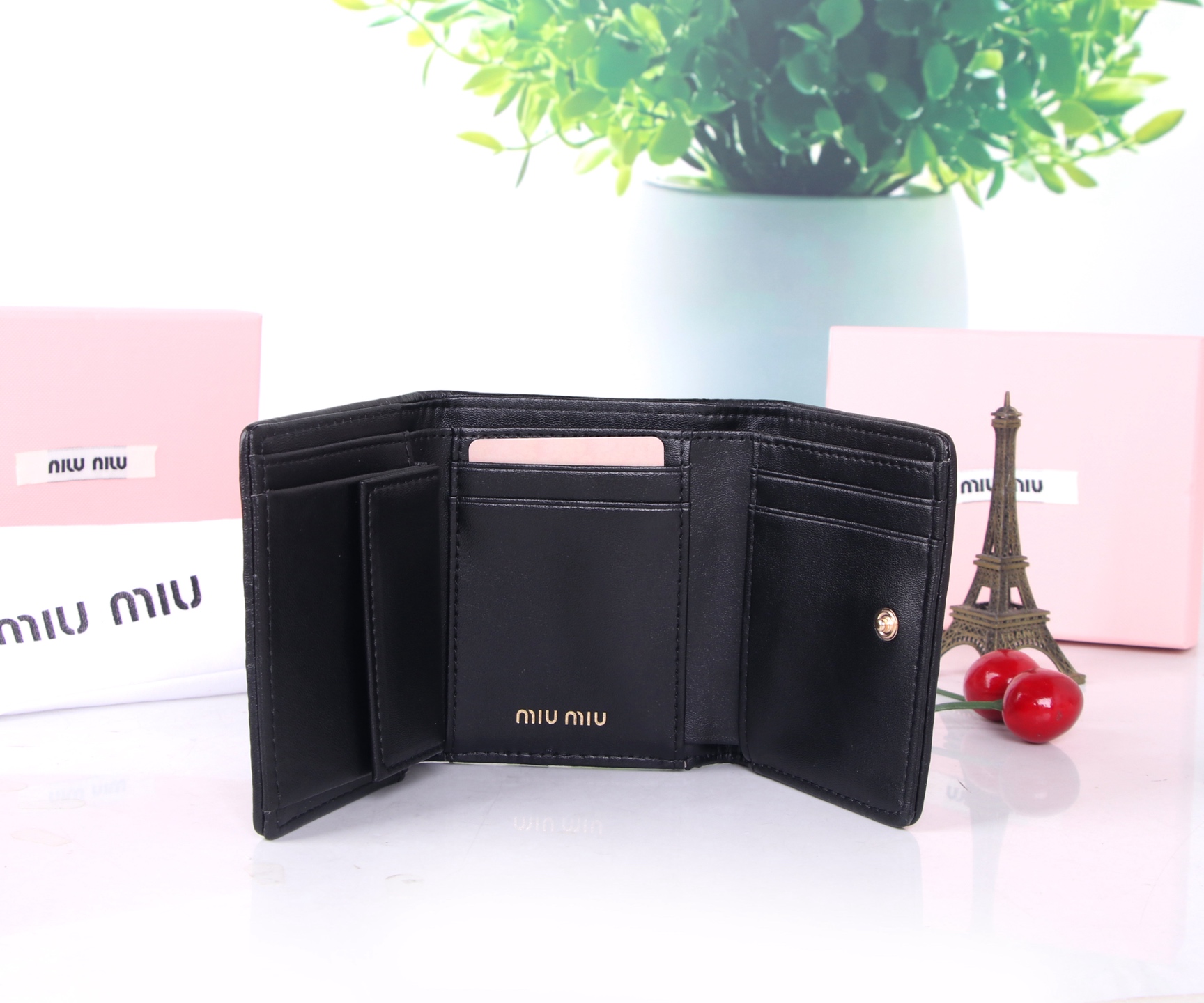 Miumiu Thermal Lambskin Bag: Black, Pink, Blue, Classic Flower Design, Fine Quality - 图片 6
