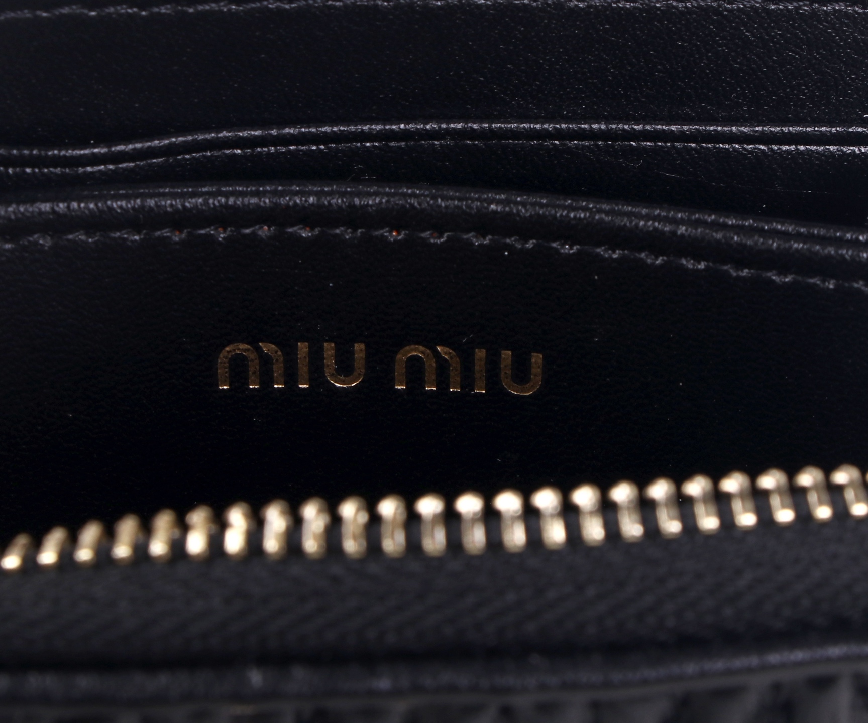 Miumiu Thermal Lambskin Wallet in Black and Pink, Classic Flower Design – Dimensions 12*8.5 - 图片 8