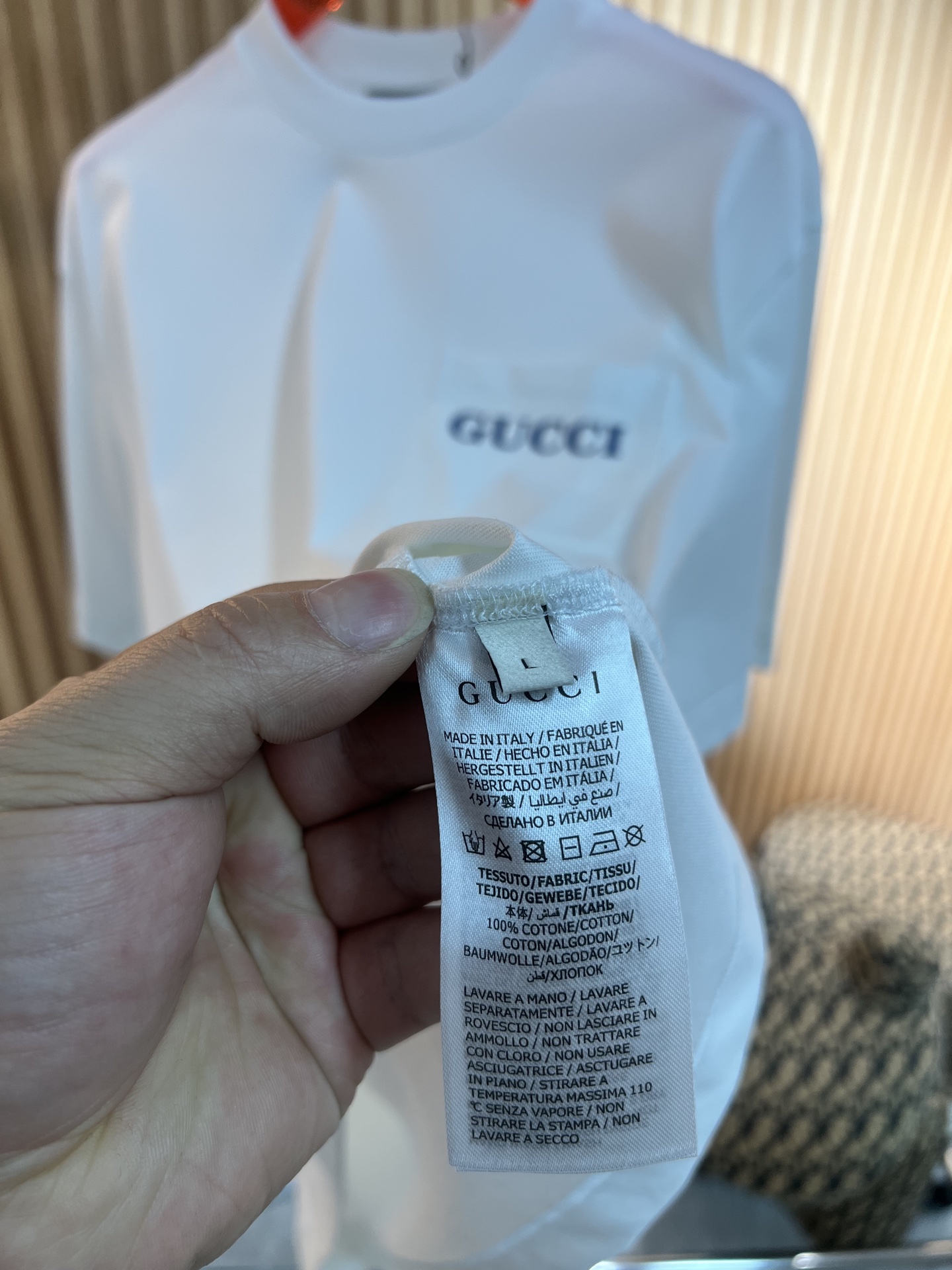   古奇GUCCi  2025春夏新款首发专柜最新款短袖圆领T恤 高端订制 设计前卫时尚！品牌logo印