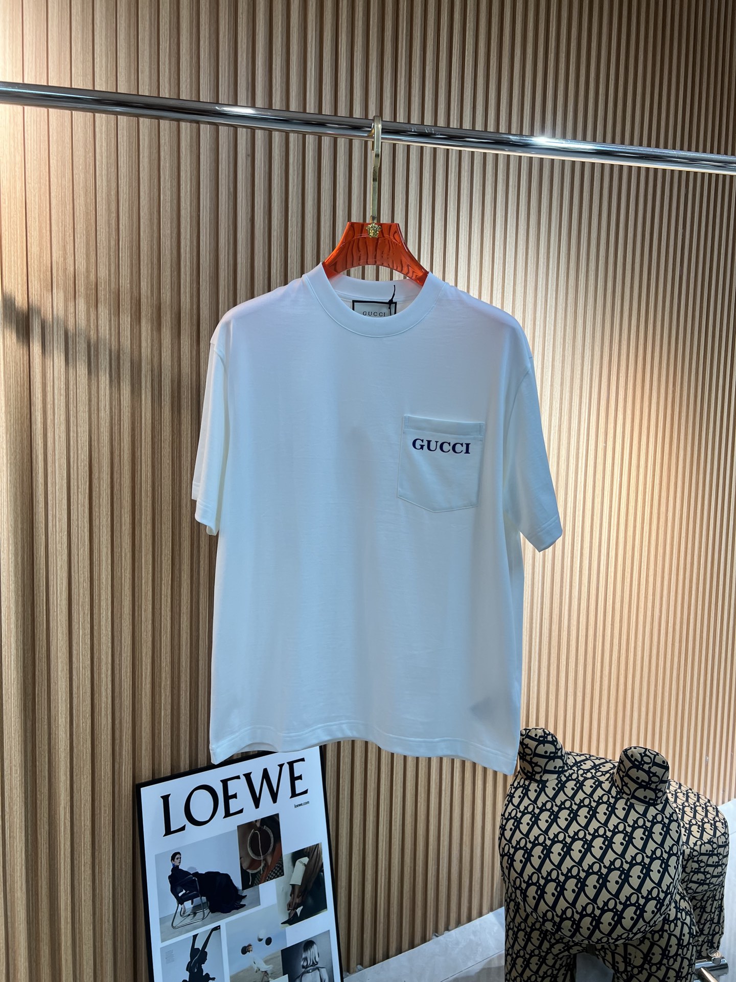   古奇GUCCi  2025春夏新款首发专柜最新款短袖圆领T恤 高端订制 设计前卫时尚！品牌logo印