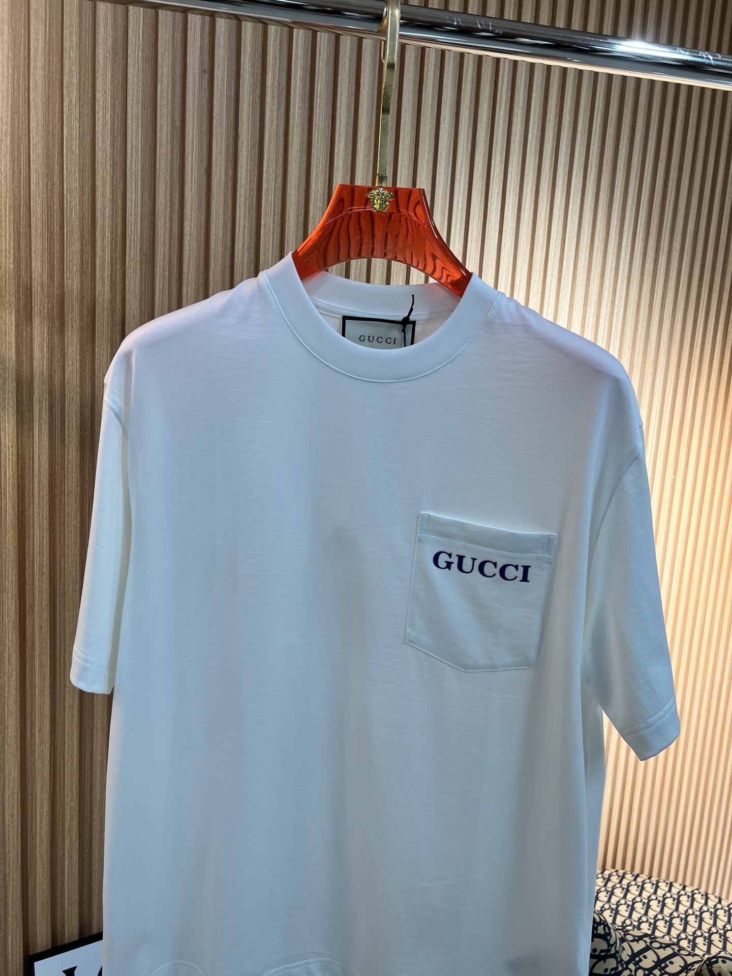   古奇GUCCi  2025春夏新款首发专柜最新款短袖圆领T恤 高端订制 设计前卫时尚！品牌logo印