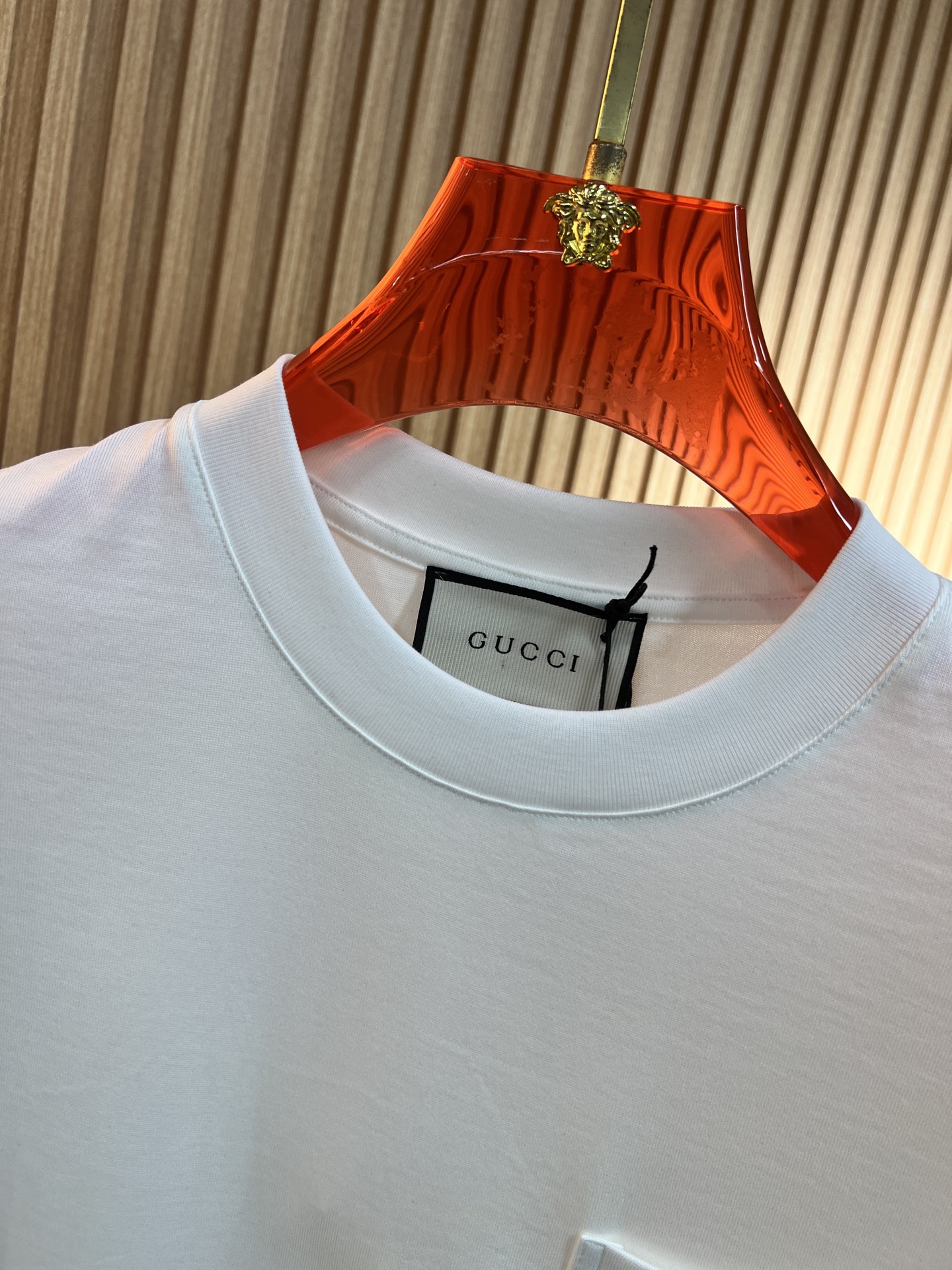  古奇GUCCi  2025春夏新款首发专柜最新款短袖圆领T恤 高端订制 设计前卫时尚！品牌logo印