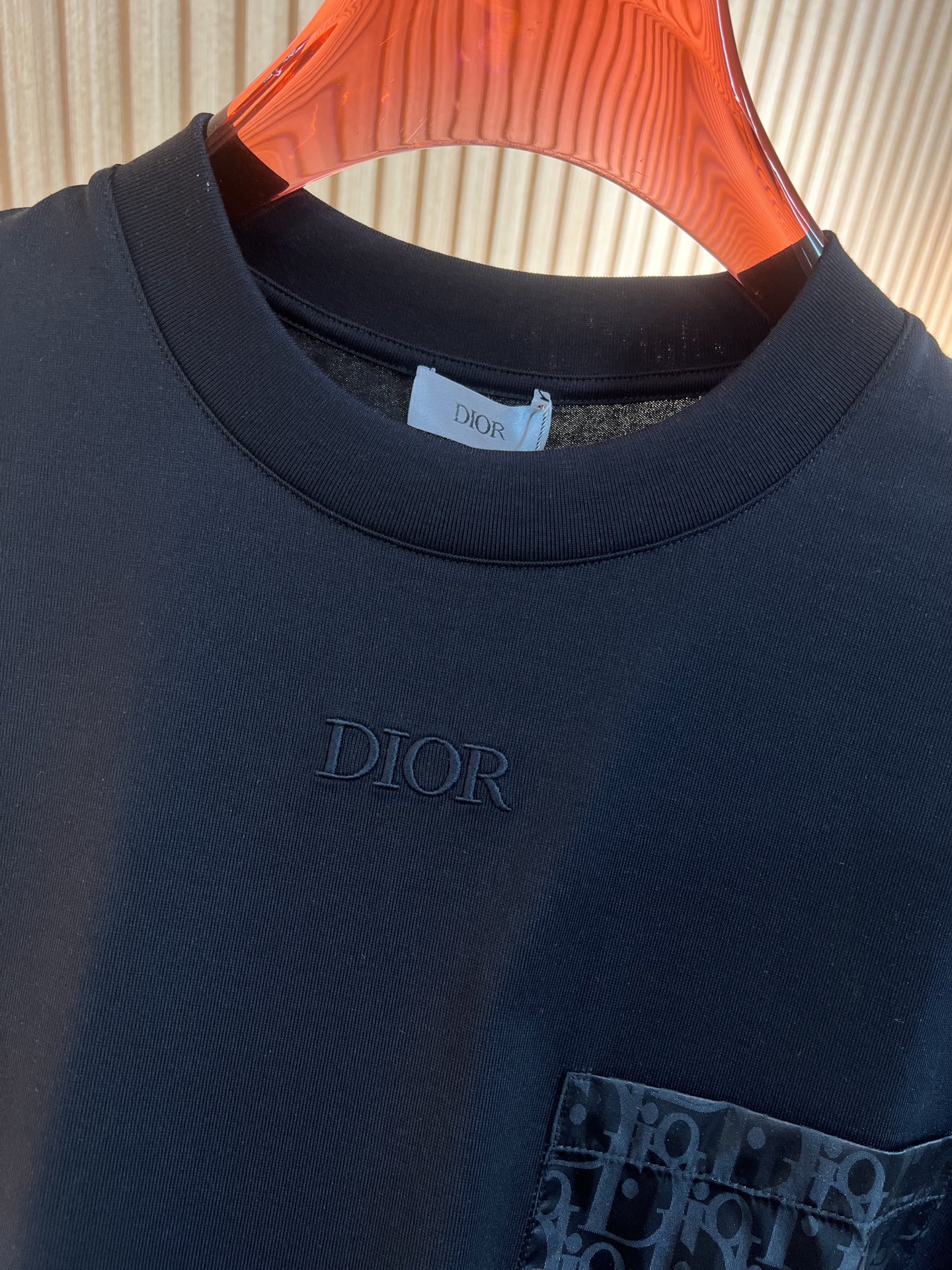   迪奥Dior  2025春夏新款首发专柜最新款短袖圆领T恤 高端订制 设计前卫时尚！品牌logo绣花