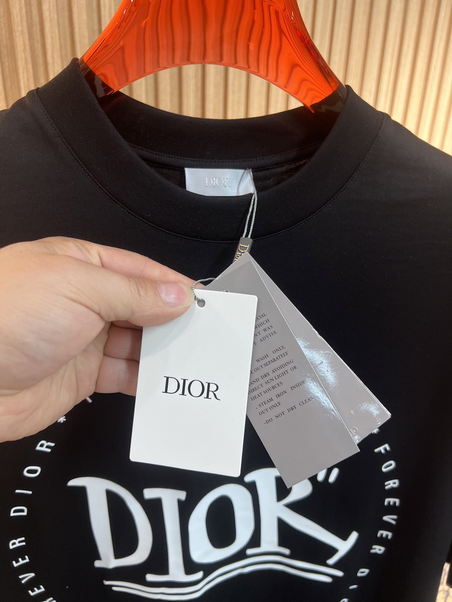   迪奥Dior  2025春夏新款首发专柜最新款短袖圆领T恤 高端订制 设计前卫时尚！品牌logo印花