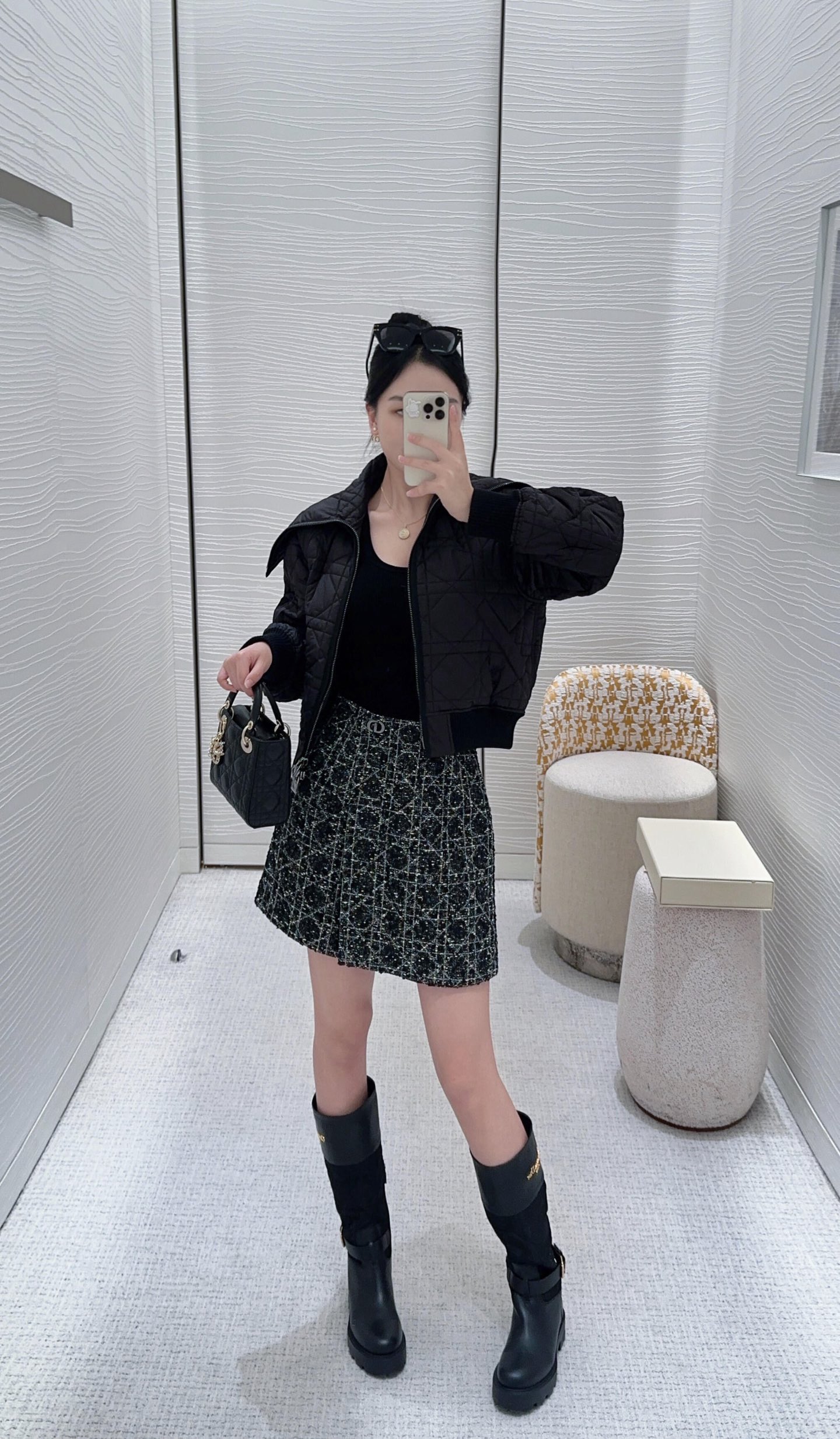 NO:549791,Dio* 25Fw autumn and winter new style Navy collar rattan plaid zipper cotton jacket | Exclusive yb development!  High-end production!  A must-have item for a winter wardrobe!  The gauze plaid geometric patterns inside and outside are the finishing touch. The cloth is fine and smooth, with good luster, tight fabrics, classic bee embroidery embellishment, navy collar design, strong inclusiveness, and not picky about body shape!  Identify my version number S M L,,dior,jackets & coats,alexander wang19860909Dio* 25Fw秋冬新款 海军领藤格纹拉链棉服外套丨独家yb开发！高版出品！冬季衣橱的必备单品！内外的藤格纹几何图案是点睛之笔,布面细洁光滑,光泽好,织品紧密,经典的蜜蜂刺绣点缀,海军领版型设计,包容性强,不挑身材！认准我家版本码数S M L,,dior,jackets & coats,alexander wang,Women's clothing