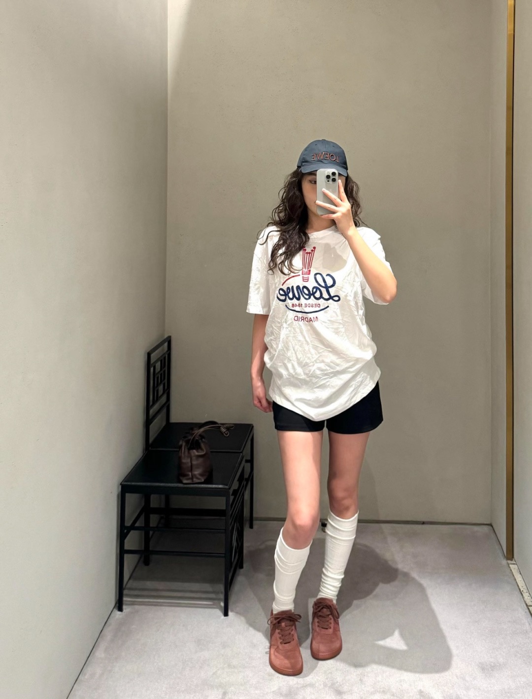 로에베 여성 반팔 상세 이미지 3