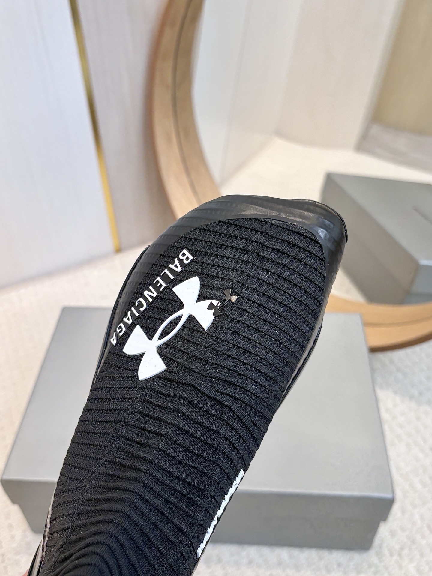 Balenciaga X Under Armour Andromeda Flying Sneakers for Couples - 图片 4