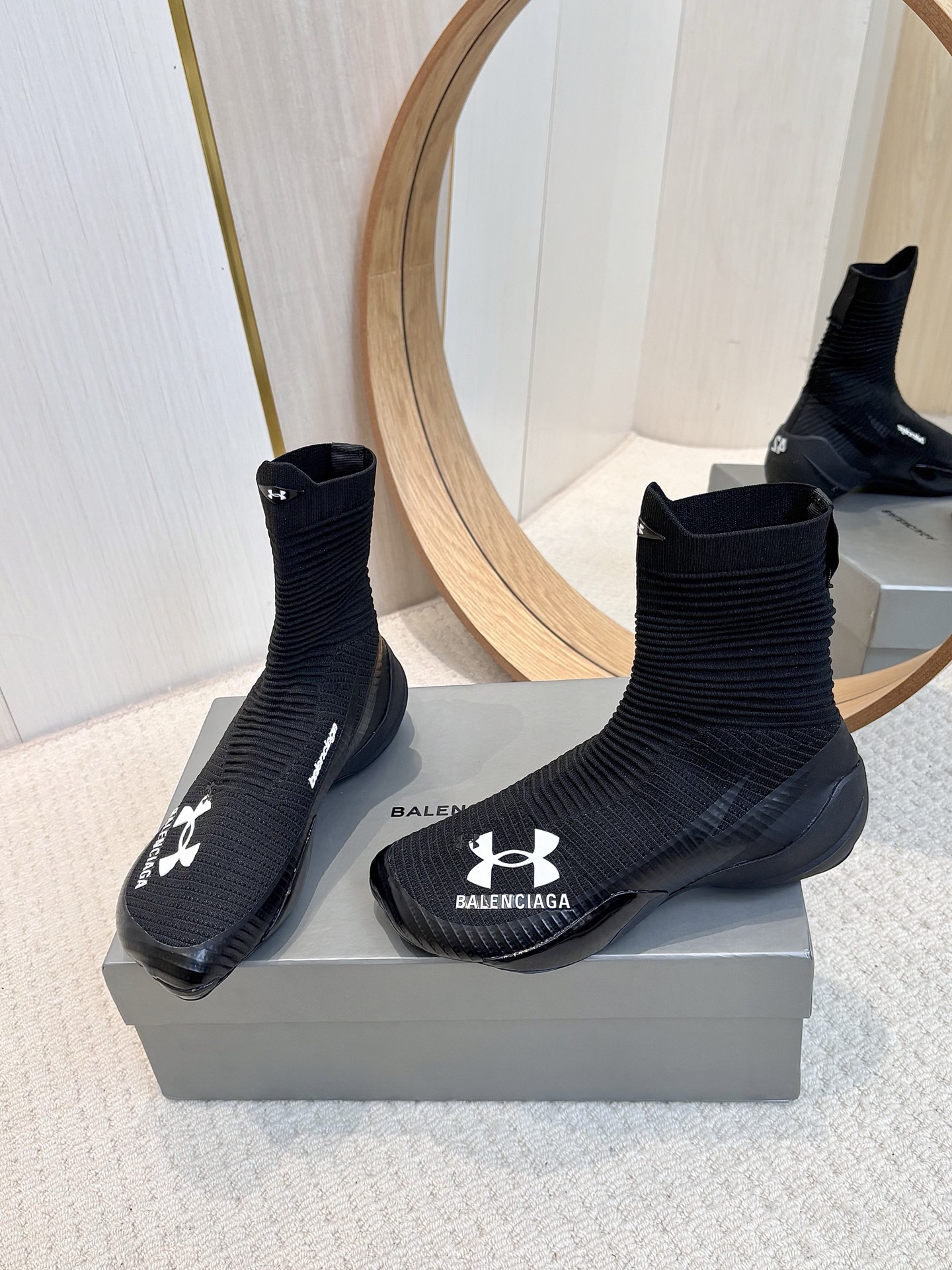 Balenciaga X Under Armour Andromeda Flying Sneakers for Couples - 图片 6