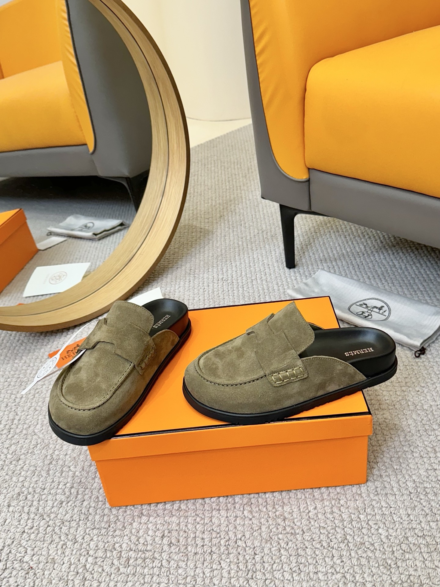 Hermès Mules Suede Leather,Slip-On Sandals Comfortable Summer Slides for Women 4 i1743254873472 2590 0 2