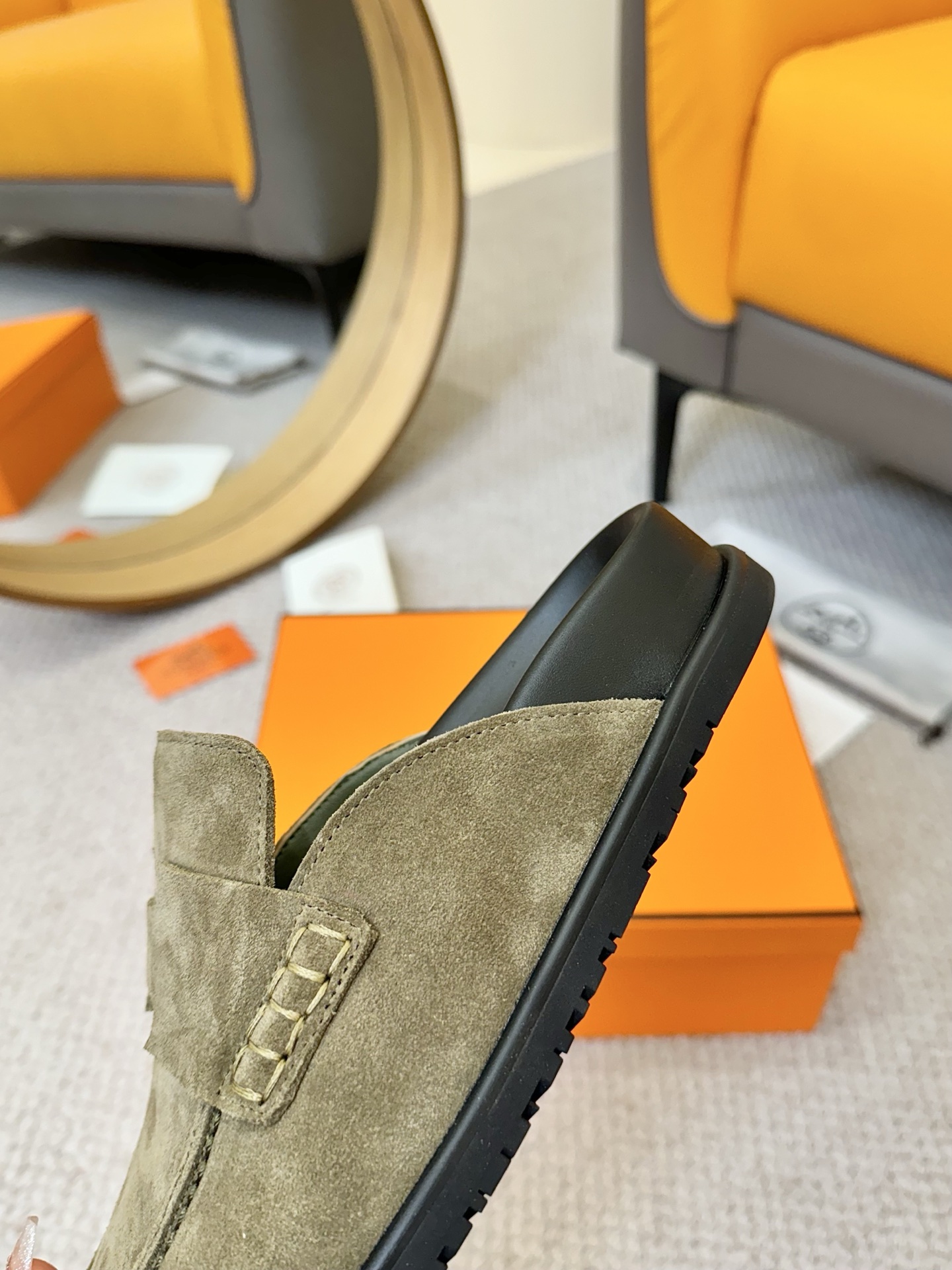 Hermès Mules Suede Leather,Slip-On Sandals Comfortable Summer Slides for Women 8 i1743254874307 368 0 6