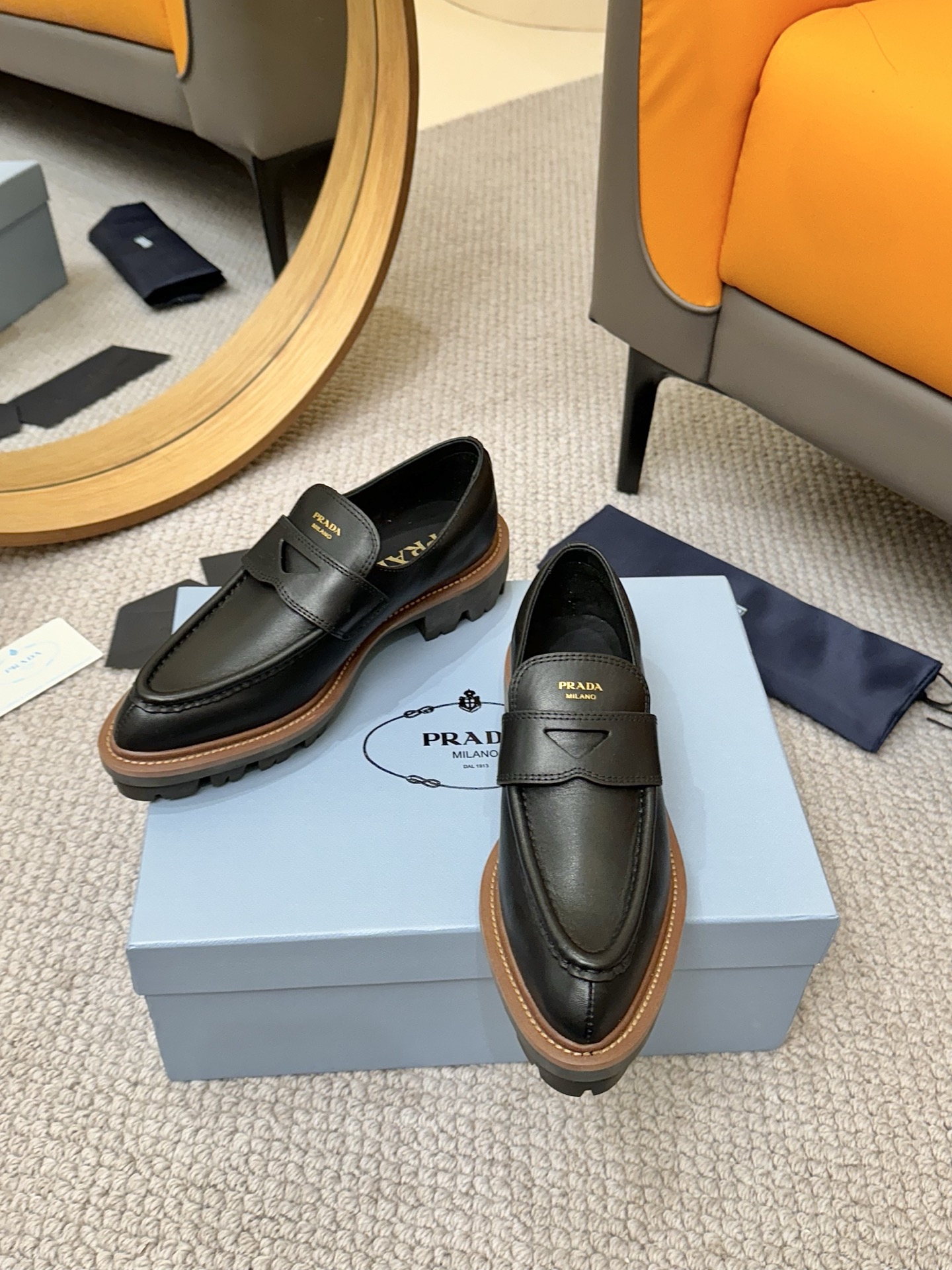 Prada 25' New Pointed Toe Retro Chunky Heel Casual Single Shoes 5 i1743843577649 9550 0 5