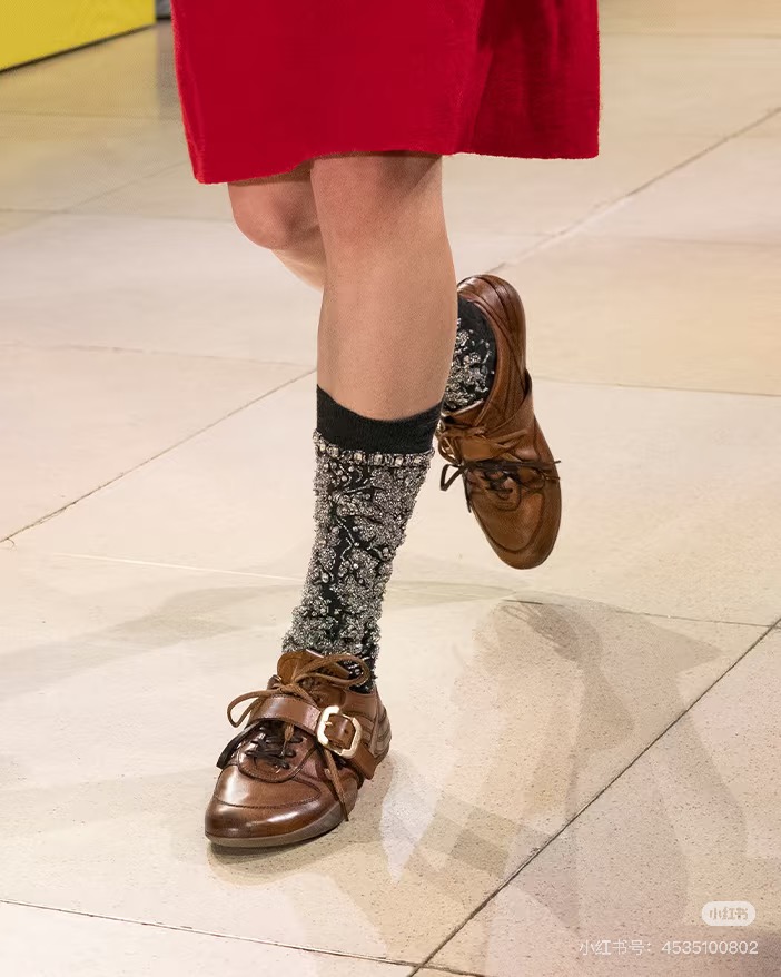 NO:387533,Foot pictures, casual shoes/sports shoes, sneakers19860909上脚图,休闲鞋/运动鞋,sneakers,Women's Shoes