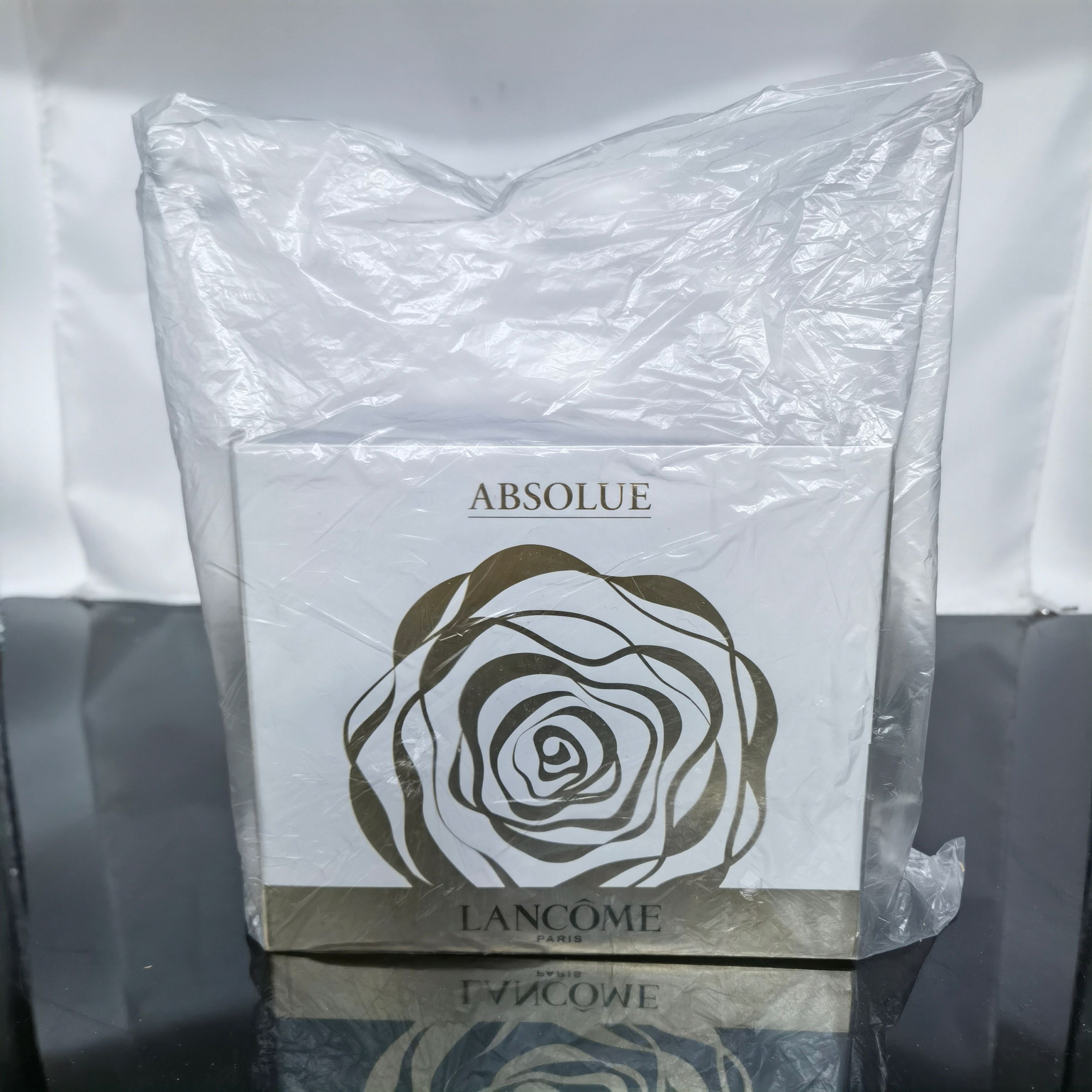 90! Nuevo juego de tres piezas de crema Lancôme Absolue