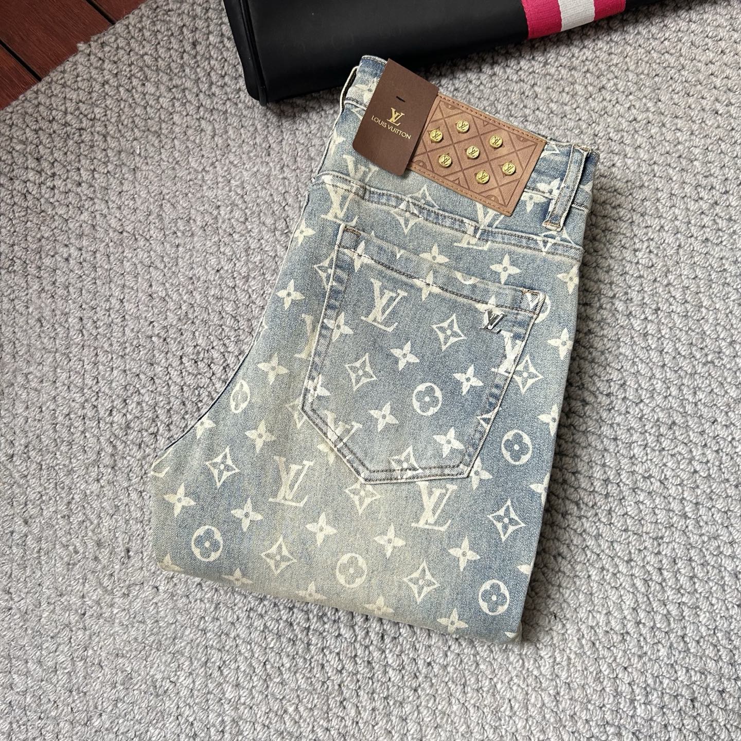 Louis Vuitton 25SS Jeans - Slim Fit, Stretch Denim, Must-Have Fashion Item