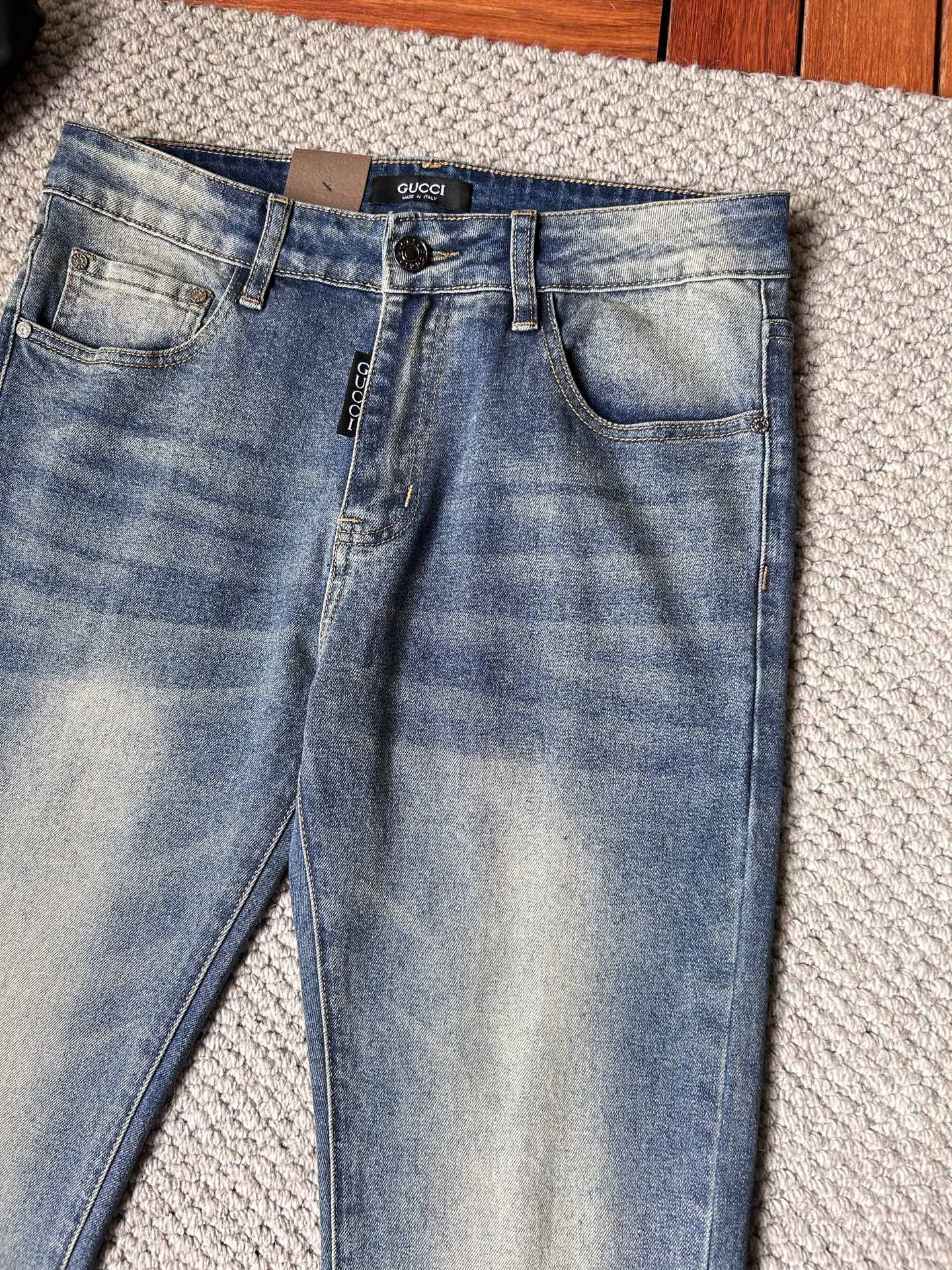 Gucci 25SS Limited Edition Street Style Jeans - Premium Denim, Comfortable Fit 4 i1750009377903 6644 0 2