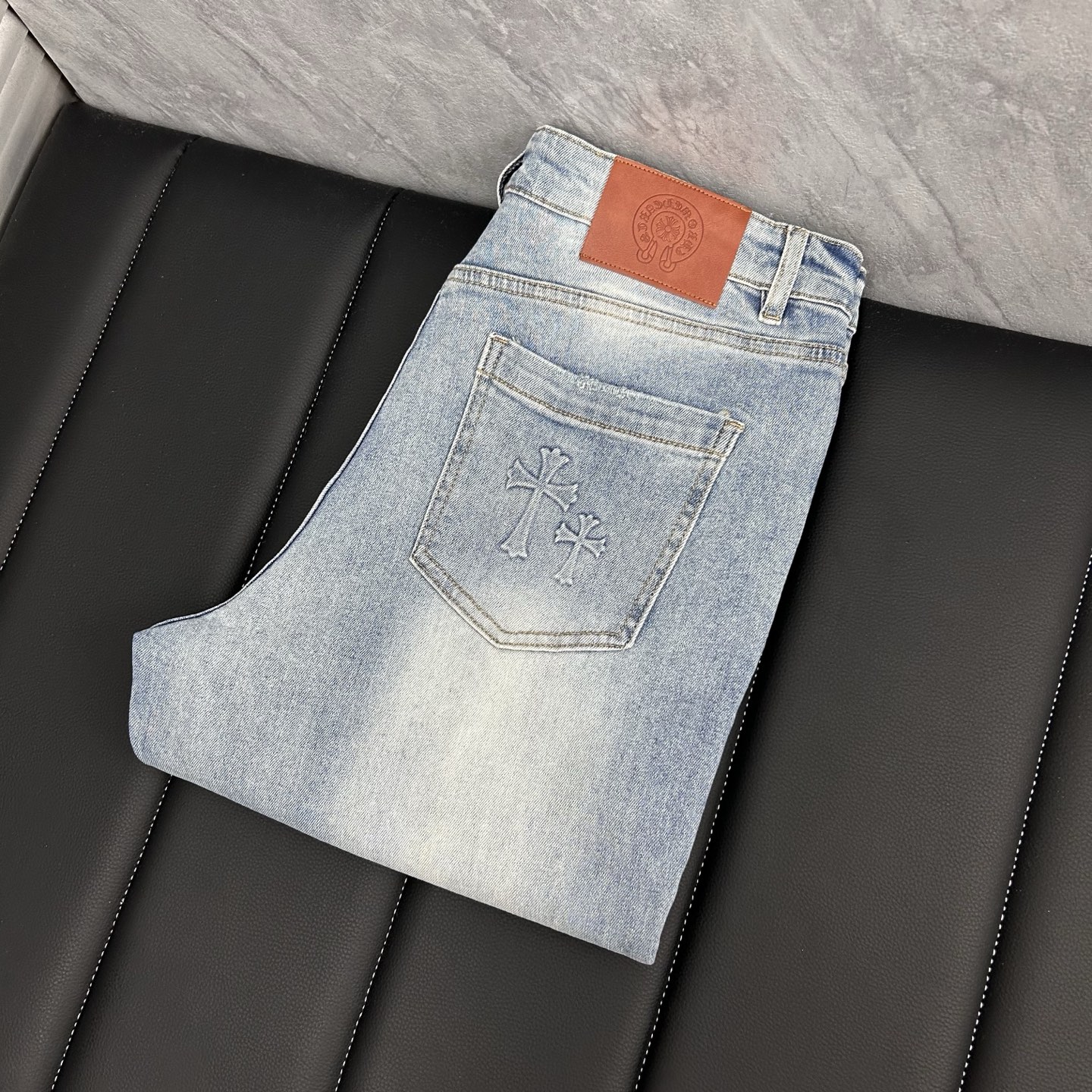 NO:431430,Crow'''''''''''''''''''''''''''''''''''''''''''''''''''''''''''''''''''''''''''''''''''''''''''''''''''''''''''''''''''''''''''''''''''''''''''''''''''''''''''''''''''''''''''''''''''''''''''''''''''''''''''''''''''''''''''''''''''''''''''''''''''''''''''''  The style is not picky, it is very high-end, and the good products are not waiting for everyone. Take a look at it and start quickly. Size 29-38, chrome hearts, jeans, alexander wang19860909克罗‘’2025早春新款现货上市,原单爆款牛仔裤超级定制款,超级重工工艺,版型超赞细节做工无可挑剔！款式不挑人,特别高档,好货不等人,看中赶紧下手,尺码29-38,,chrome hearts,jeans,alexander wang,Men's clothing