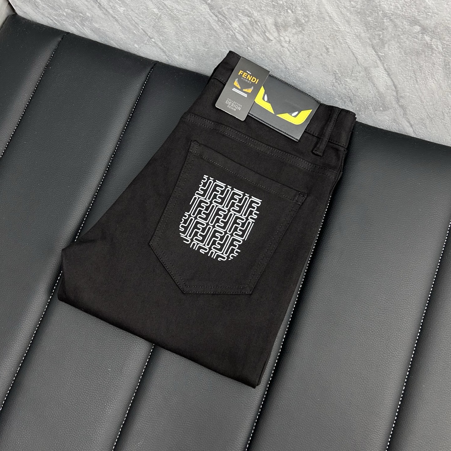 NO:431459,Fen''''The new 2025 early spring model is available in stock, the original single hot jeans are super customized, super heavy industry technology, and the style is super excellent and the details are impeccable!  The style is not picky, it is very high-end, and the good products are not waiting for everyone. If you like it, hurry up and start, size 29-38, jeans, alexander wang19860909芬‘’2025早春新款现货上市,原单爆款牛仔裤超级定制款,超级重工工艺,版型超赞细节做工无可挑剔！款式不挑人,特别高档,好货不等人,看中赶紧下手,尺码29-38,,jeans,alexander wang,Men's clothing