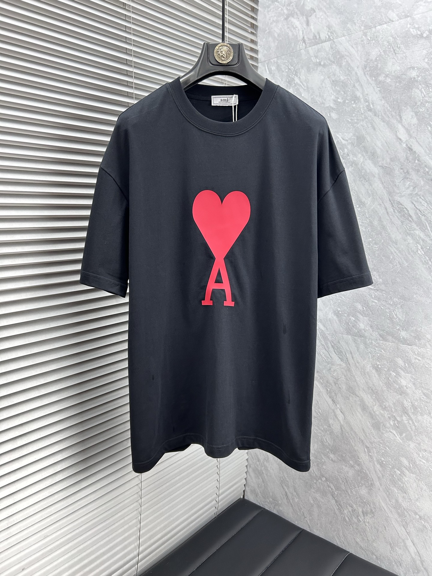 NO:438596,amiSs spring and summer latest short-sleeved T-shirt, soft feel, comfortable to wear, fine workmanship. The upper body effect is invincible and handsome, size number M-2xl, T-shirt,tees, t-shirt,alexander wang19860909amiSs春夏最新款短袖T恤,手感柔软,穿着舒适,做工精细.上身效果无敌帅气,码数 M-2xl,,T-shirt,tees，t-shirt,alexander wang,Men's clothing