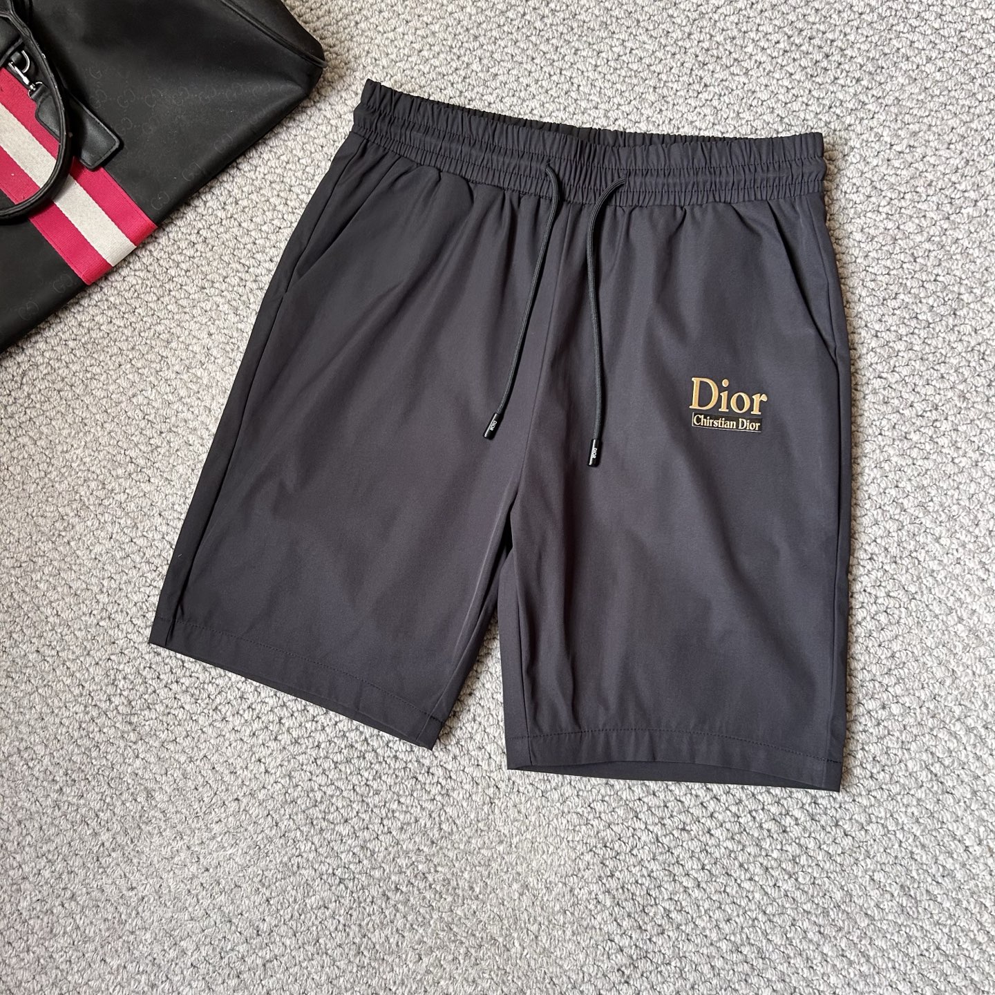 NO:442373,dr''The new style is coming. 2025 spring and summer new casual pants and shorts, imported high-density custom quick-drying fabric, comfortable, soft and skin-friendly, straight and not easy to wrinkle, simple and clear, super versatile, super fashionable and versatile, straight and stylish, a must-have for the wardrobe!  Suitable for any occasion, size M-3XL, shorts, alexander wang19860909dr‘’新款来袭 2025春夏新款休闲裤短裤,进口高密度定制速干面料,舒适柔软亲肤,笔挺不易起皱,简单明了,超级百搭上身效果超级棒时尚百搭,笔挺有型,衣橱必备！适合任何场合穿着,码数M-3XL,,shorts,alexander wang,Men's clothing