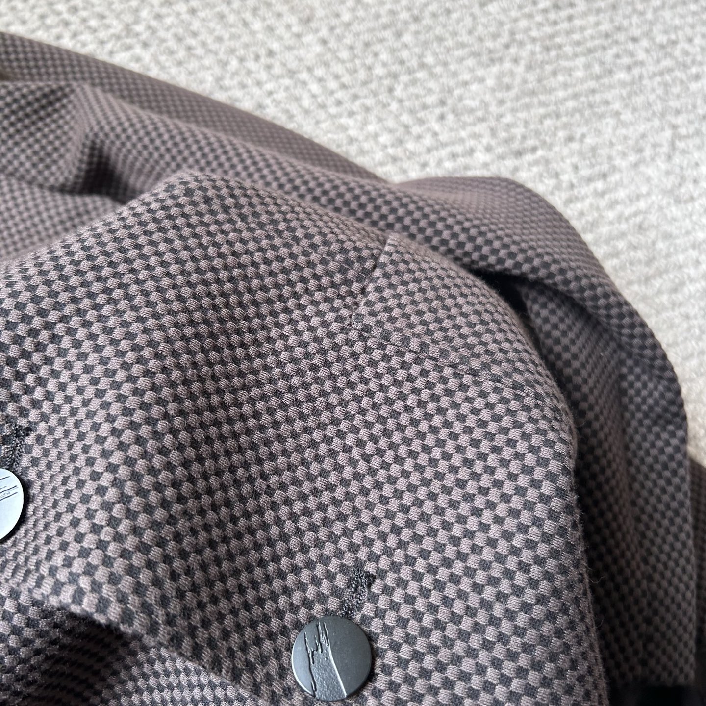 路易威登✨、2025新品西装外套，🚀时尚帅气，简约百搭款，定制原版面料，不仅挺括，保持潮流的廓形，又穿着