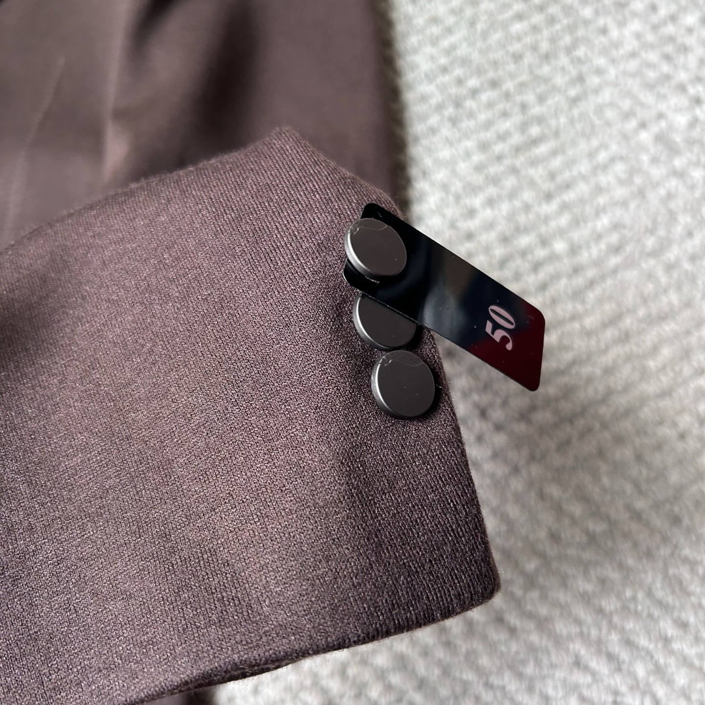 杰尼亚✨、2025新品西装外套，🚀时尚帅气，简约百搭款，定制原版面料，不仅挺括，保持潮流的廓形，又穿着舒