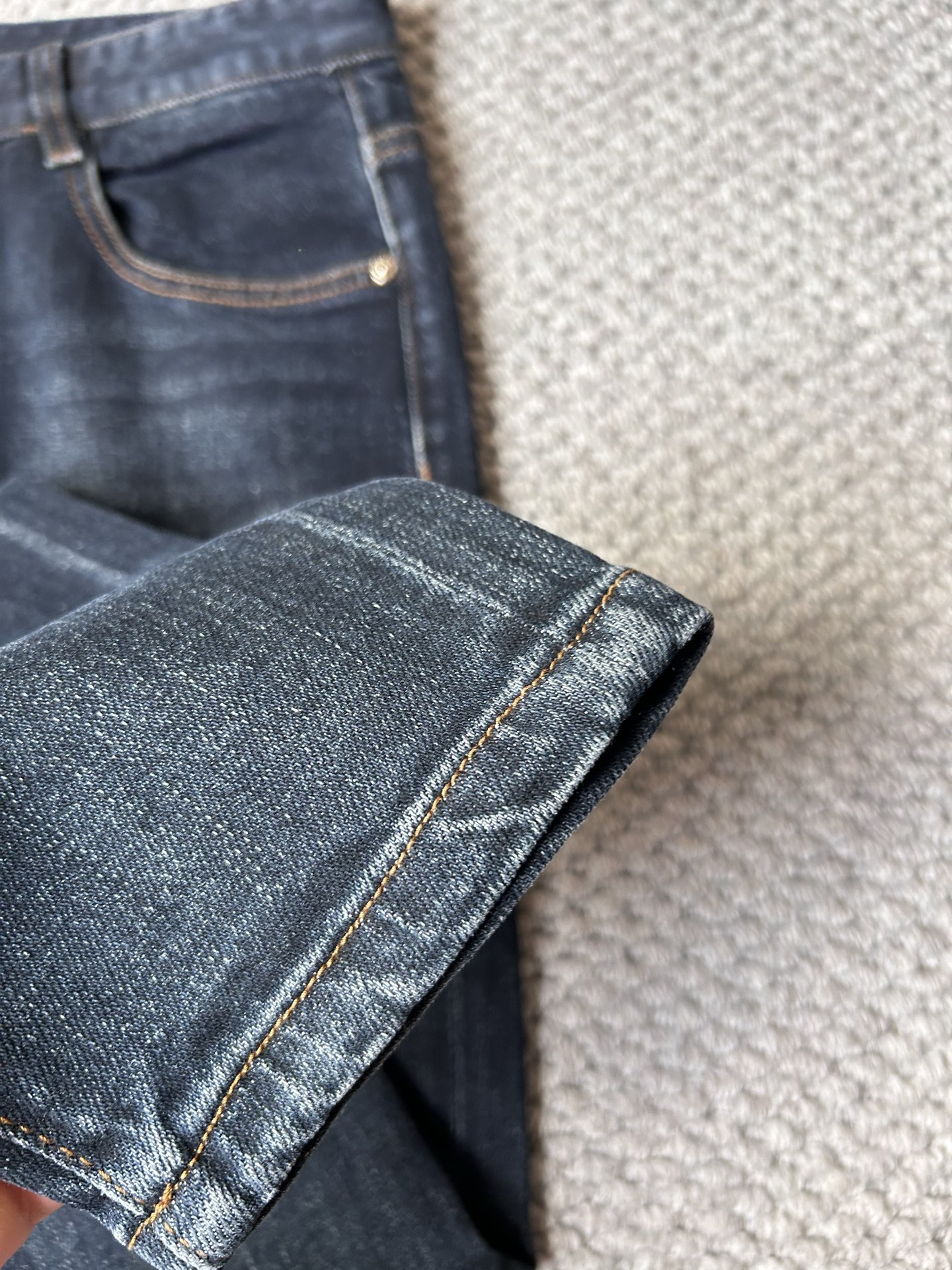 保罗’2025SS秋冬新品重工休闲牛仔裤👖，进口优质水洗弹力面料，上身舒适透气有弹力，客供五金辅料装饰，