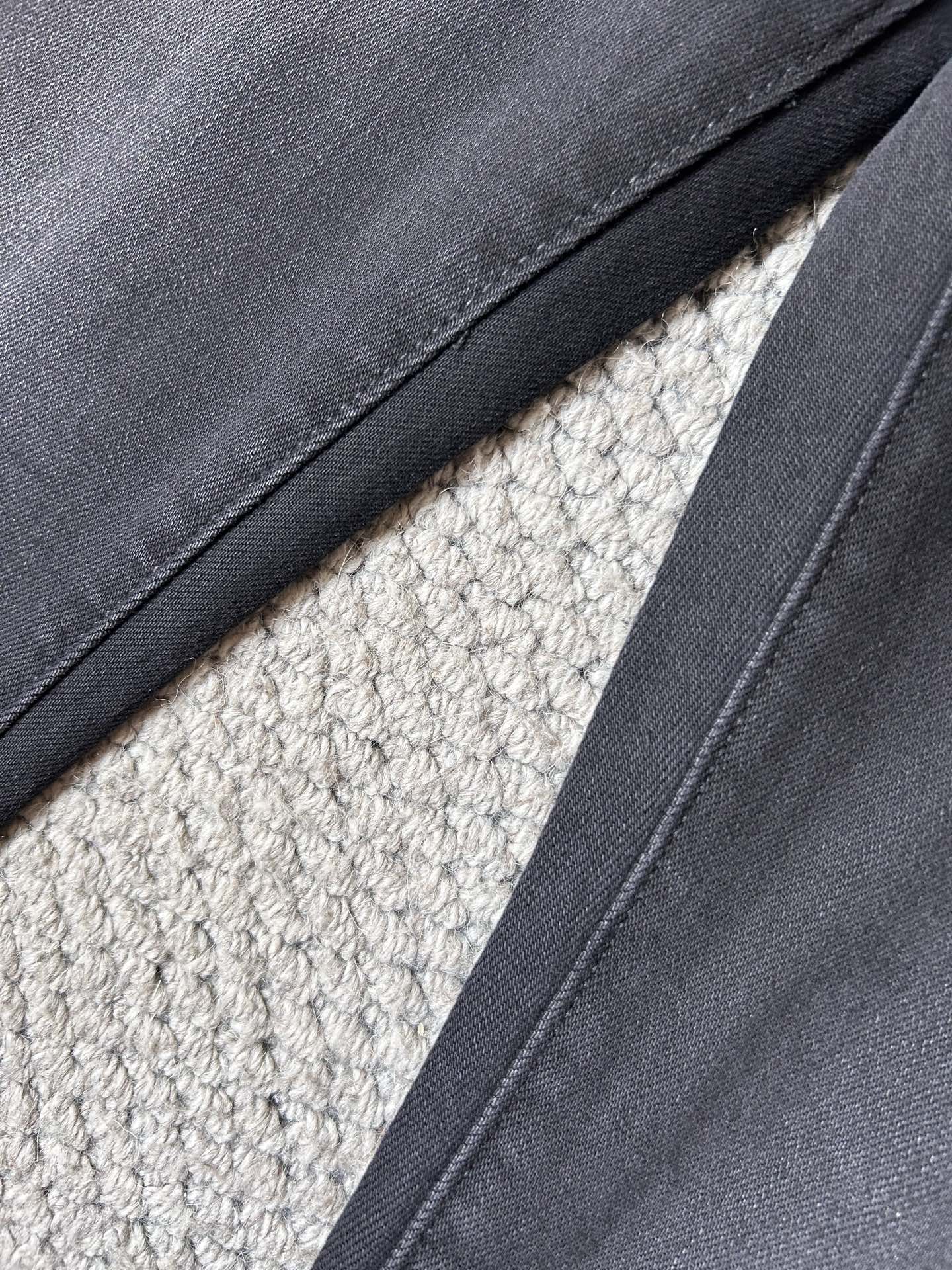 鳄鱼🐊‘’2025SS秋冬新品重工休闲牛仔裤👖，进口优质水洗弹力面料，上身舒适透气有弹力，客供五金辅料装