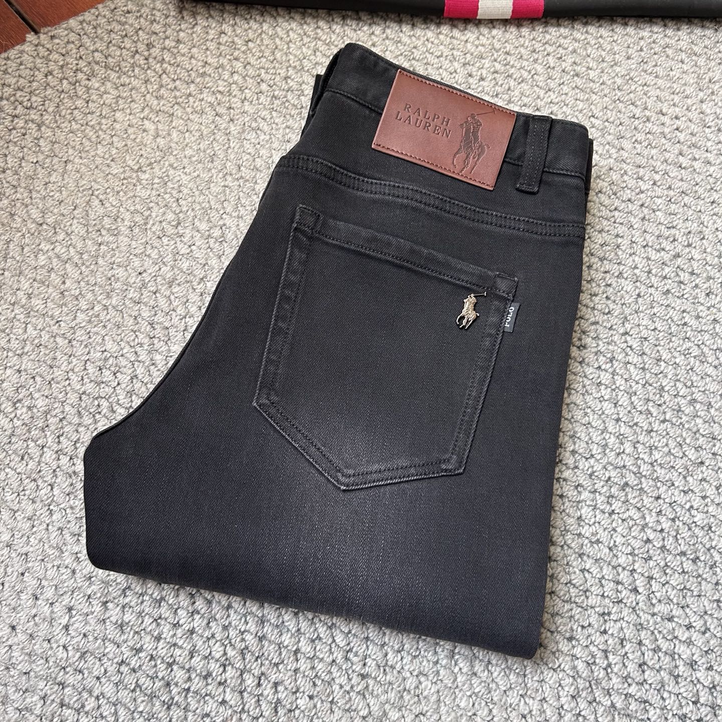 保罗‘’2025SS秋冬新品重工休闲牛仔裤👖，进口优质水洗弹力面料，上身舒适透气有弹力，客供五金辅料装饰