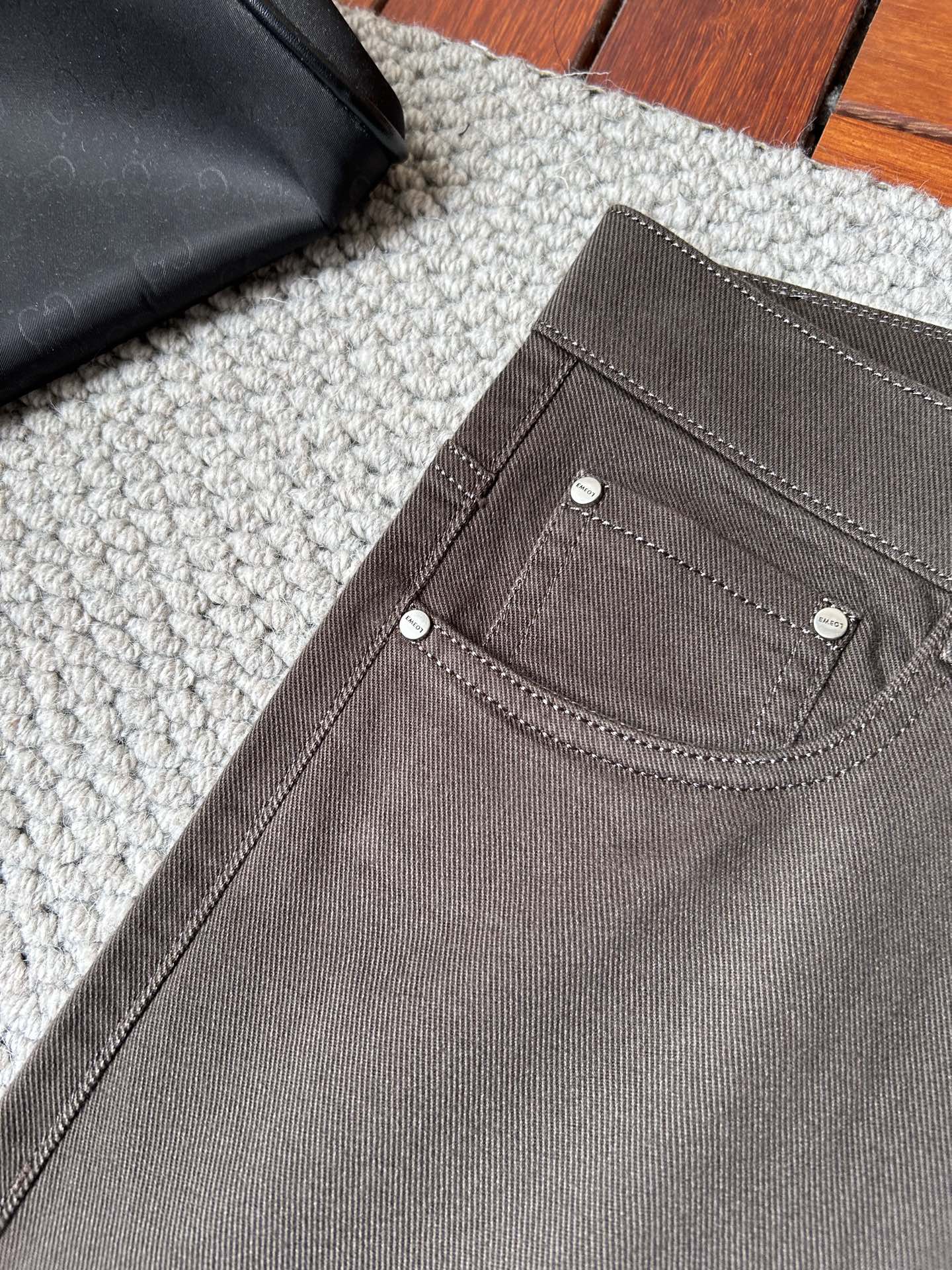 罗意*秋冬🔥🔥ss秋冬新品，官网同步有售，男士高端休闲牛仔裤，高端进口面料，带弹力，，五搭配，即经典又时