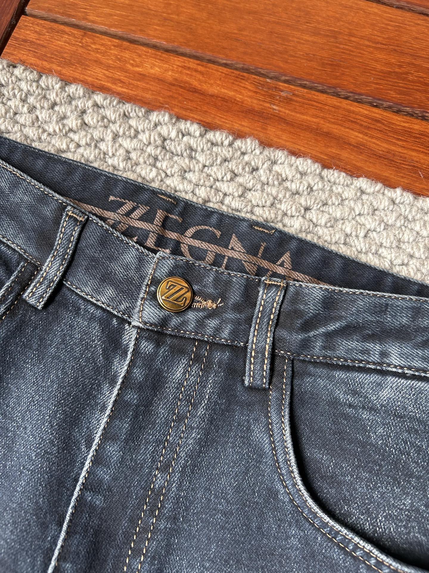 杰尼*秋冬🔥🔥ss秋冬新品，官网同步有售，男士高端休闲牛仔裤，高端进口面料，带弹力，，五搭配，即经典又时