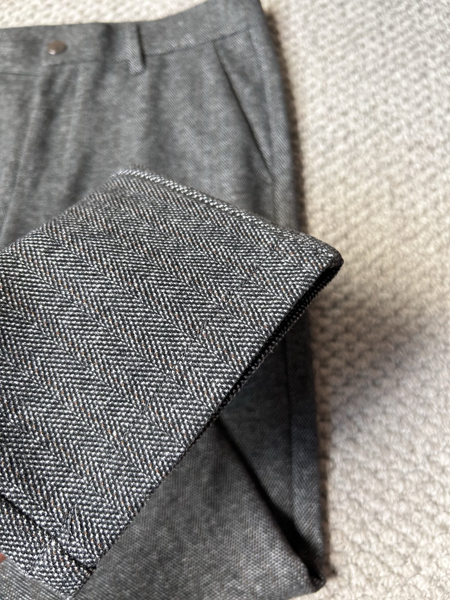 芬迪*秋冬🔥🔥ss秋冬新品，官网同步有售，男士高端休闲牛仔裤，高端进口面料，带弹力，，五搭配，即经典又时