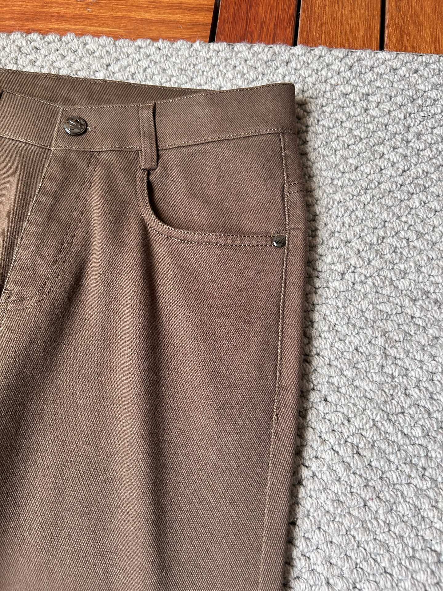 杰尼*秋冬🔥🔥ss秋冬新品，官网同步有售，男士高端休闲牛仔裤，高端进口面料，带弹力，，五搭配，即经典又时