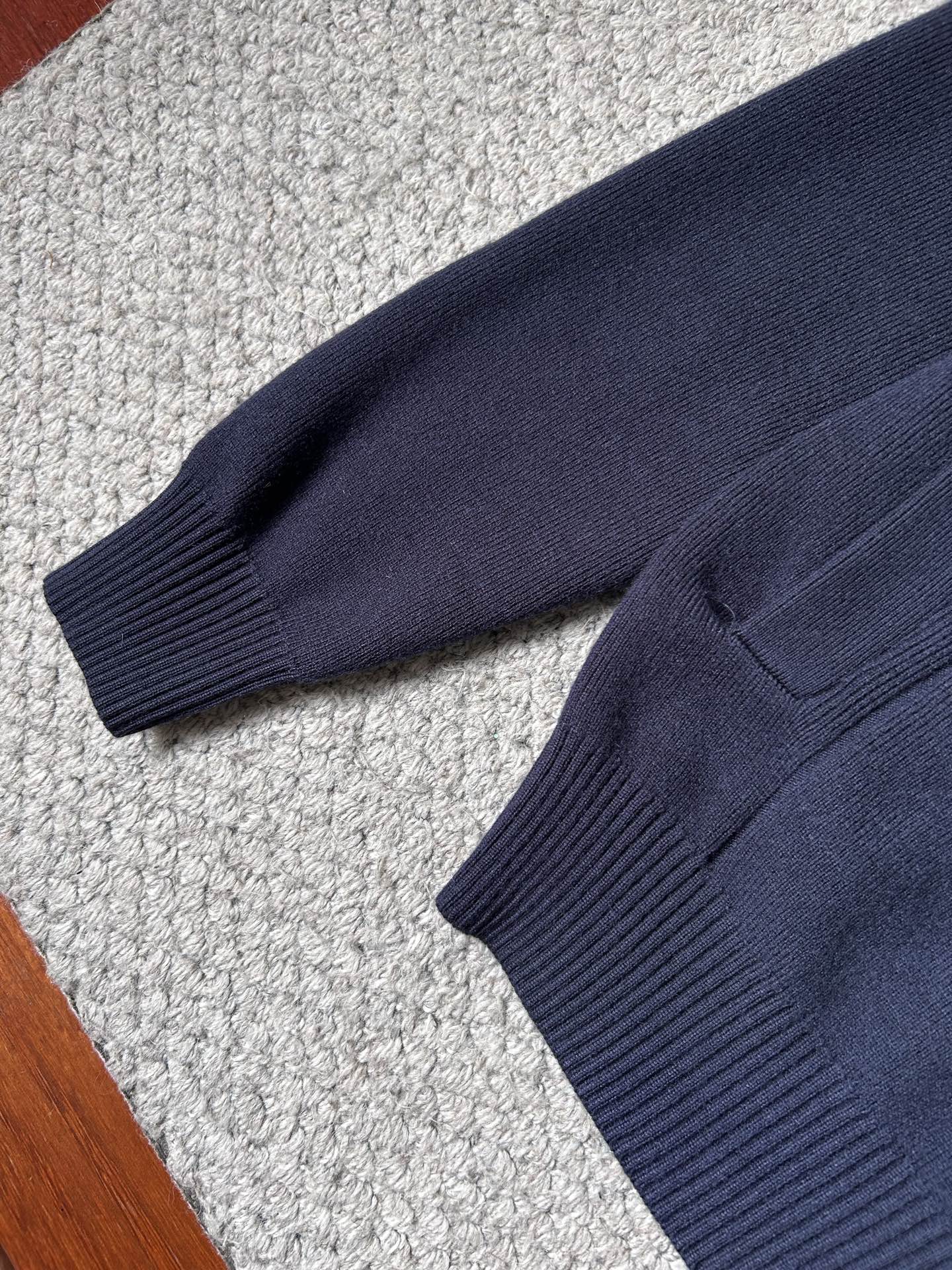 普拉‘’ 2025秋冬男士开衫外套 整衣定制定染含羊毛棉纱线，手感柔软质地亲肤，精细针织，上等品质大厂生