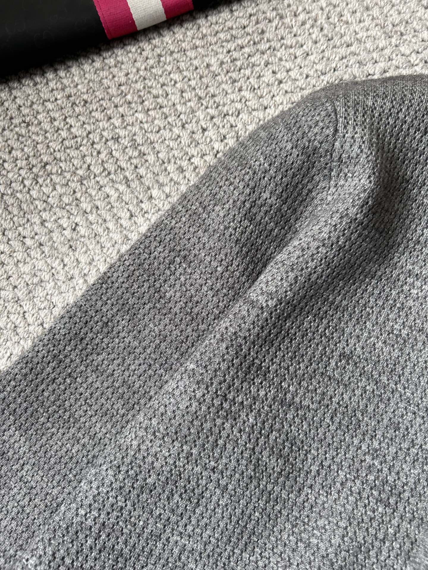 蒙‘’2025秋冬男士开衫外套 整衣定制定染含羊毛棉纱线，手感柔软质地亲肤，精细针织，上等品质大厂生产，