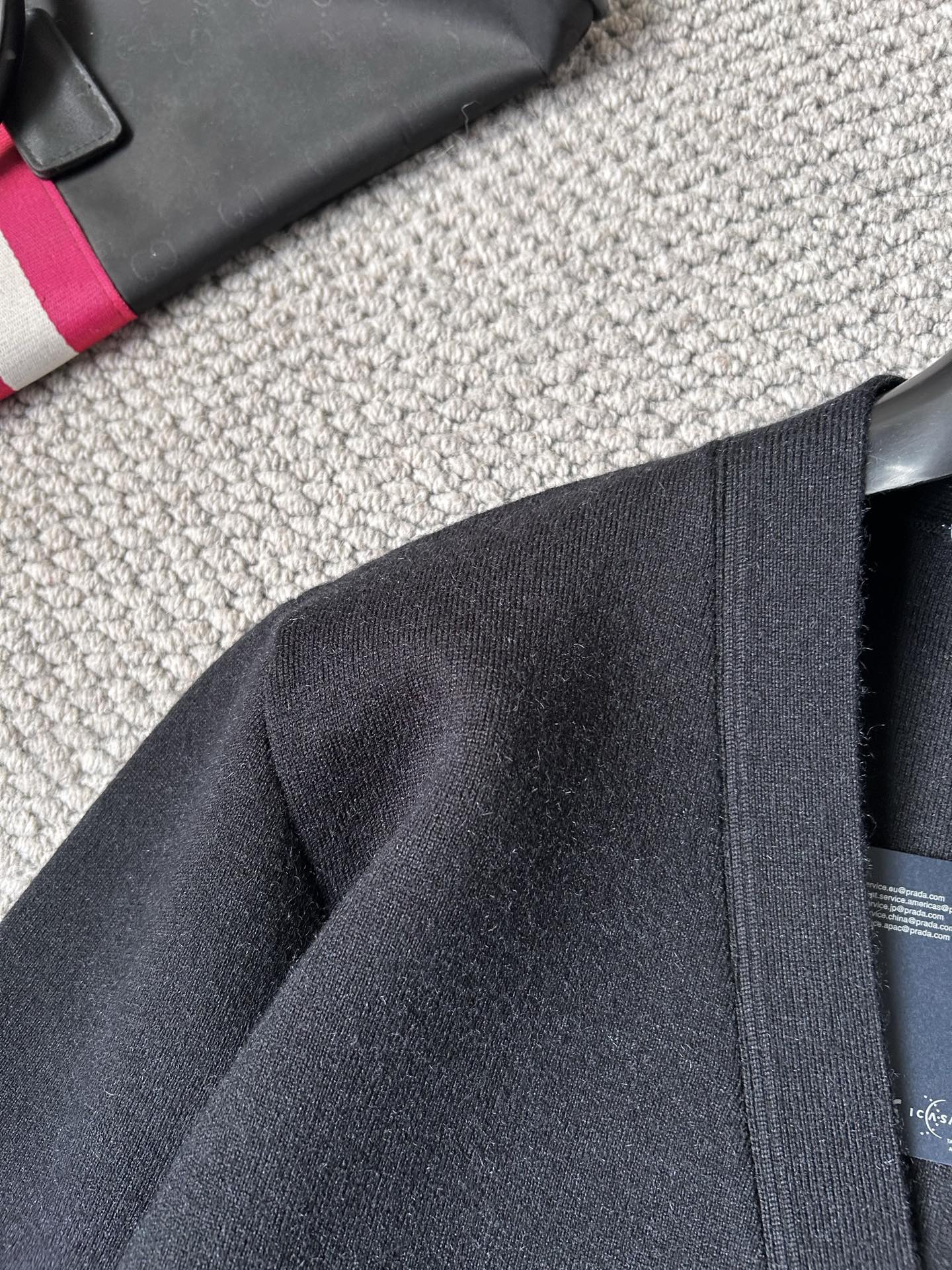 古‘’2025秋冬男士开衫外套 整衣定制定染含羊毛棉纱线，手感柔软质地亲肤，精细针织，上等品质大厂生产，