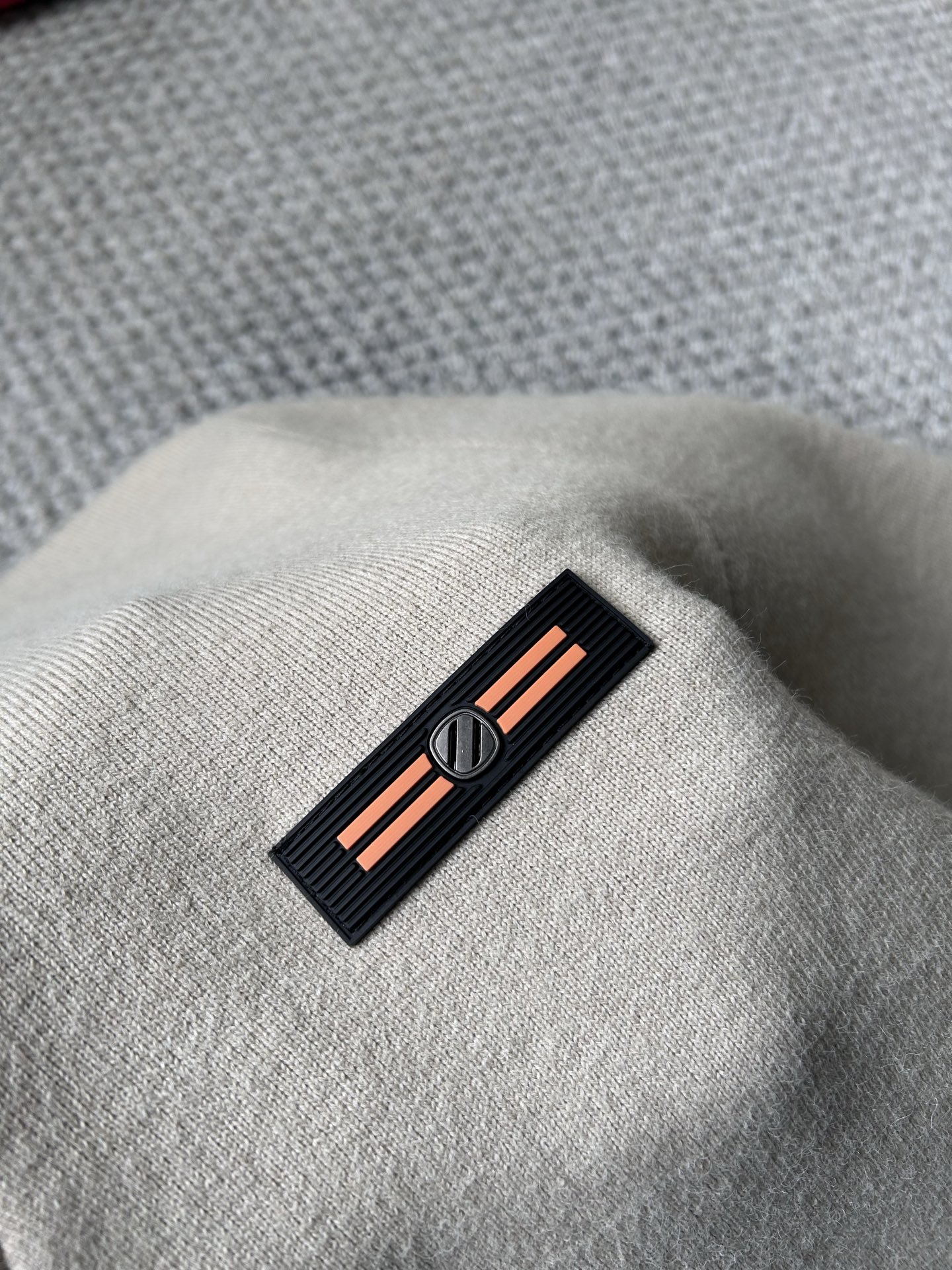 杰尼‘’2025秋冬男士开衫外套 整衣定制定染含羊毛棉纱线，手感柔软质地亲肤，精细针织，上等品质大厂生产