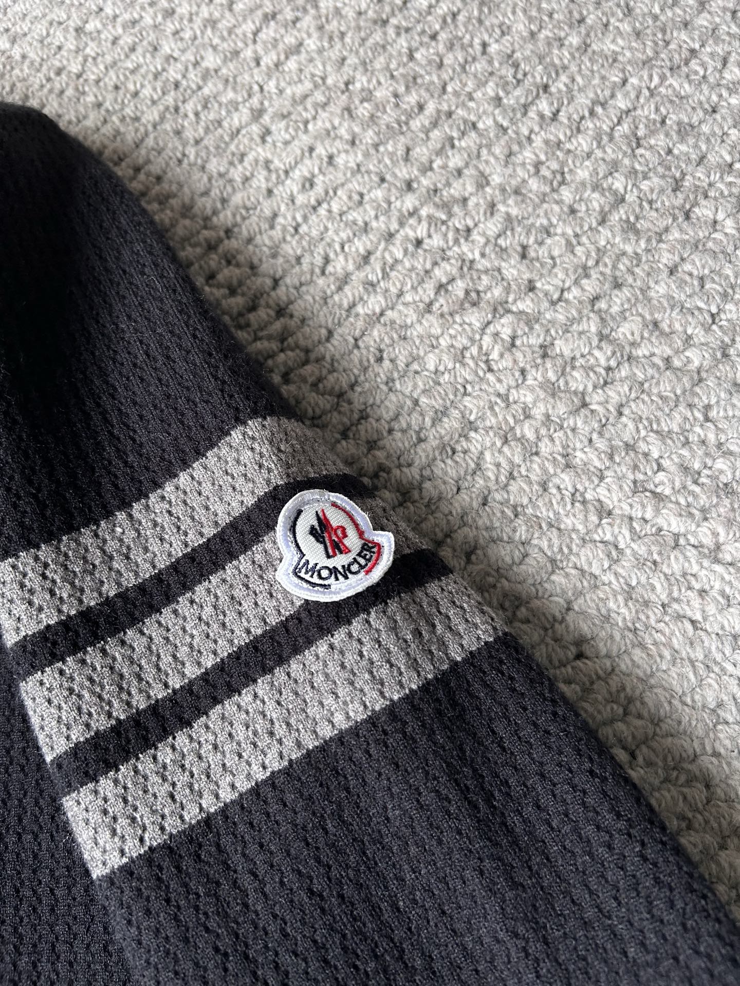 蒙‘’2025秋冬男士开衫外套 整衣定制定染含羊毛棉纱线，手感柔软质地亲肤，精细针织，上等品质大厂生产，