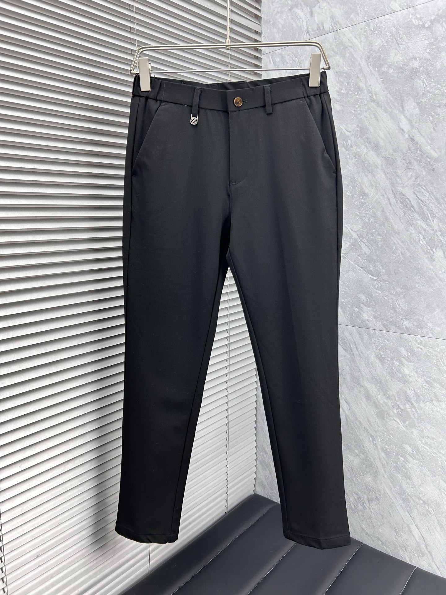 杰尼‘’休闲裤 西裤2025SS秋冬新款 高级定制裤子专用面料 定制原版五金 重工工艺打造 车工走线精细