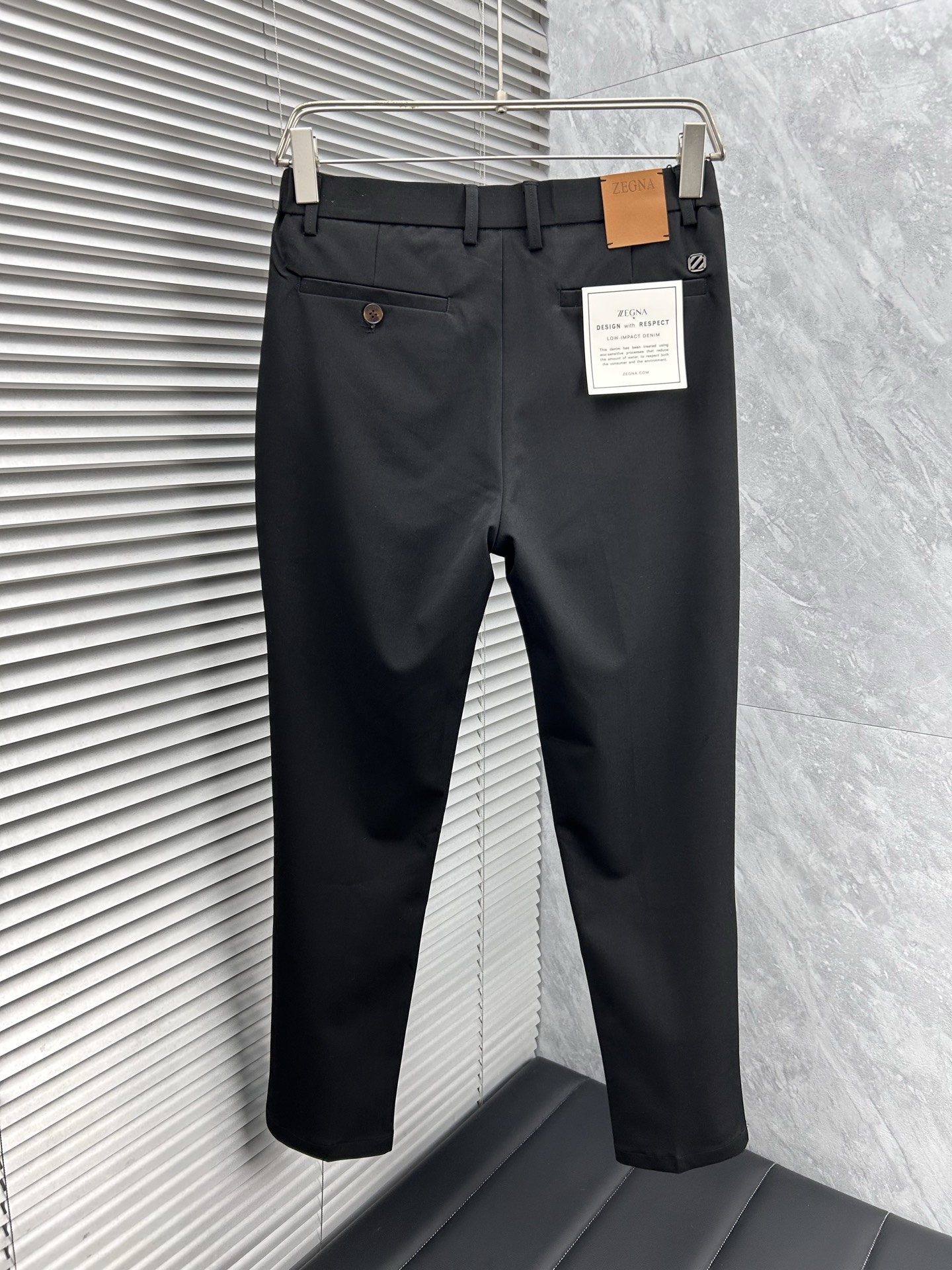 杰尼‘’休闲裤 西裤2025SS秋冬新款 高级定制裤子专用面料 定制原版五金 重工工艺打造 车工走线精细