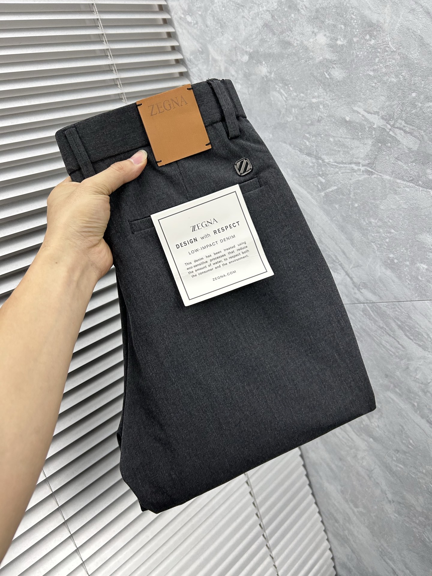 杰尼‘’休闲裤 西裤2025SS秋冬新款 高级定制裤子专用面料 定制原版五金 重工工艺打造 车工走线精细