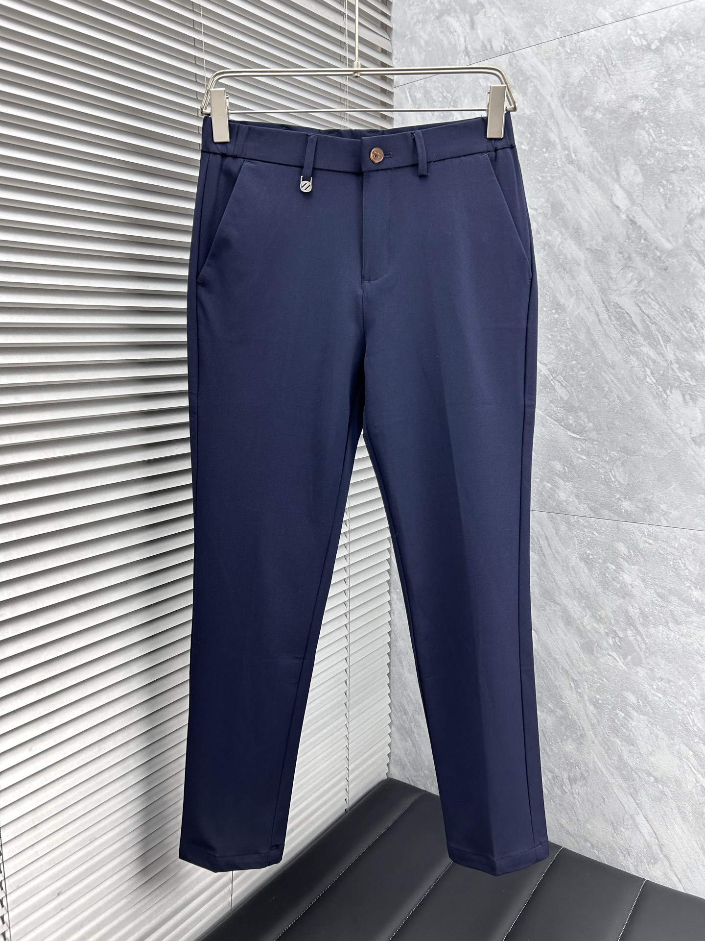 杰尼‘’休闲裤 西裤2025SS秋冬新款 高级定制裤子专用面料 定制原版五金 重工工艺打造 车工走线精细