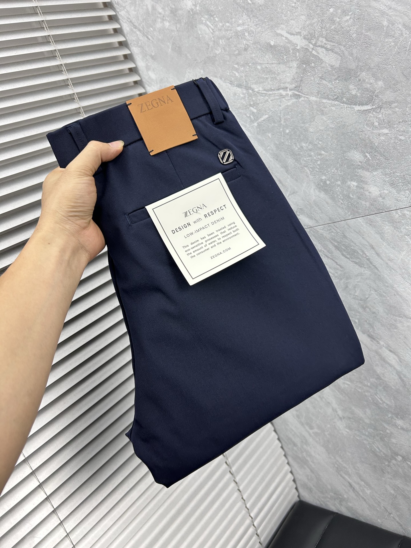 杰尼‘’休闲裤 西裤2025SS秋冬新款 高级定制裤子专用面料 定制原版五金 重工工艺打造 车工走线精细